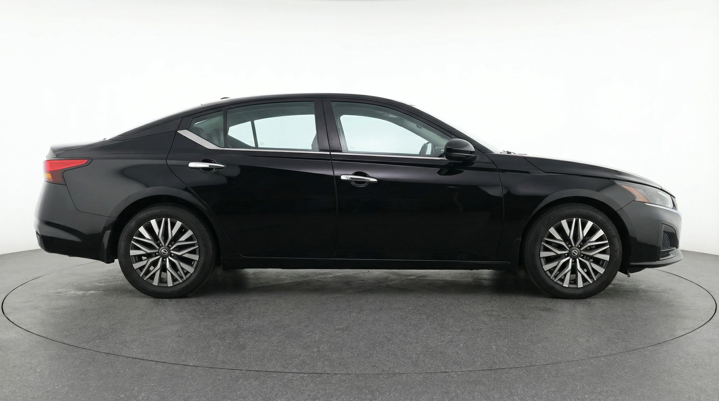 Thumbnail: 2025 Nissan Altima - 8