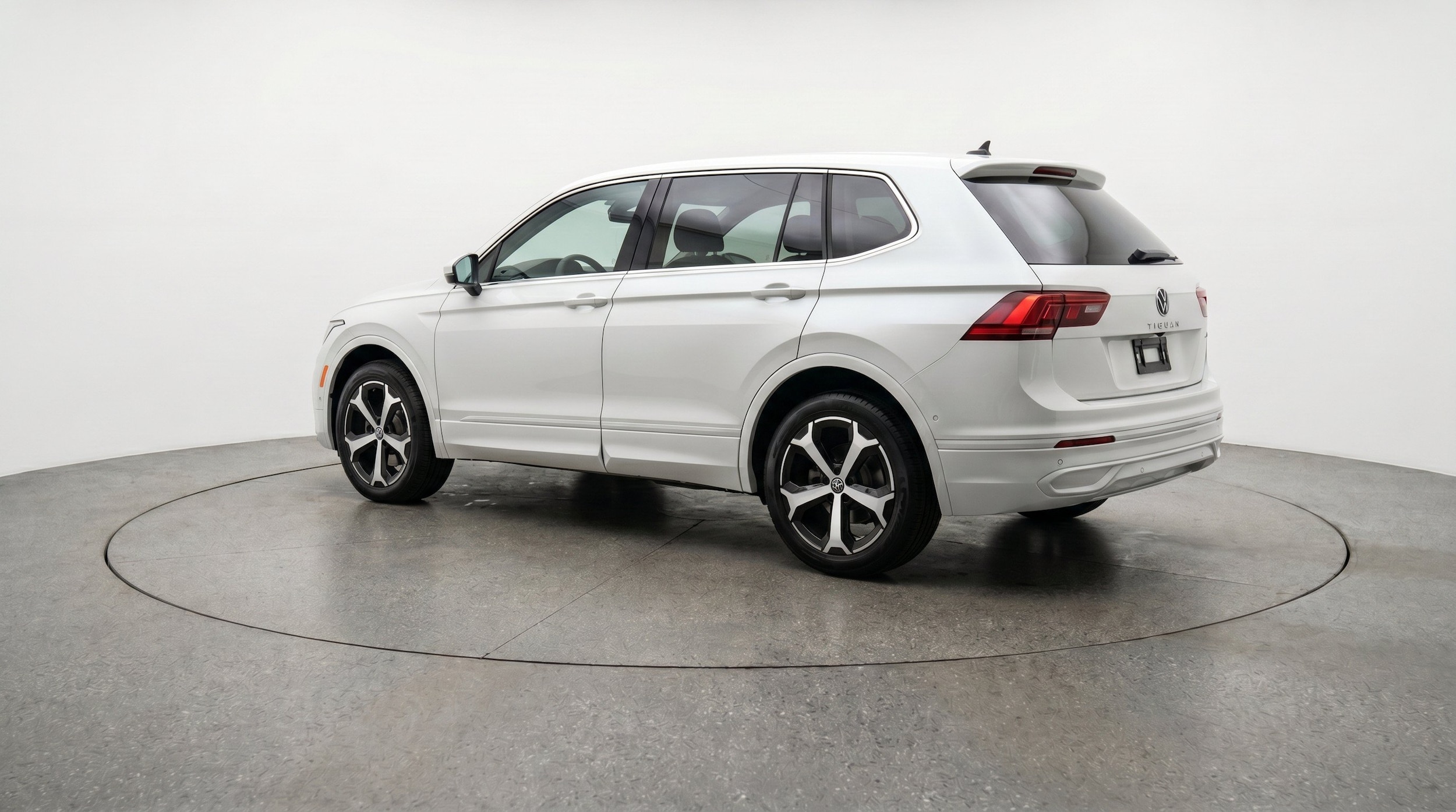 Thumbnail: 2026 Volkswagen Tiguan - 6