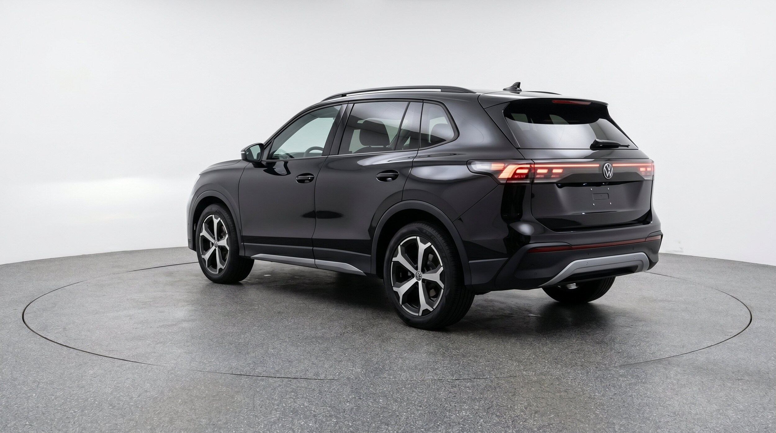 Thumbnail: 2026 Volkswagen Tiguan - 6