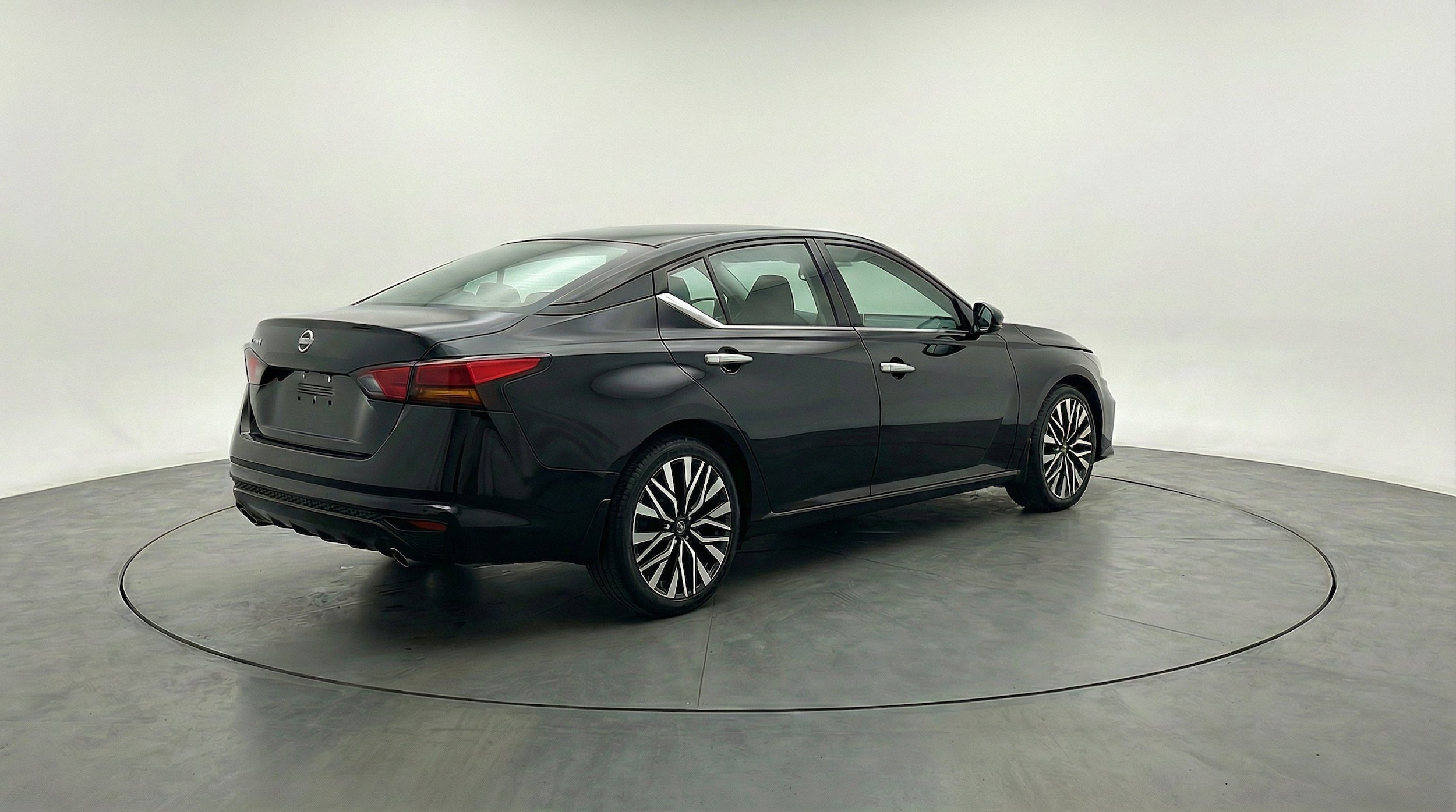 Thumbnail: 2025 Nissan Altima - 9