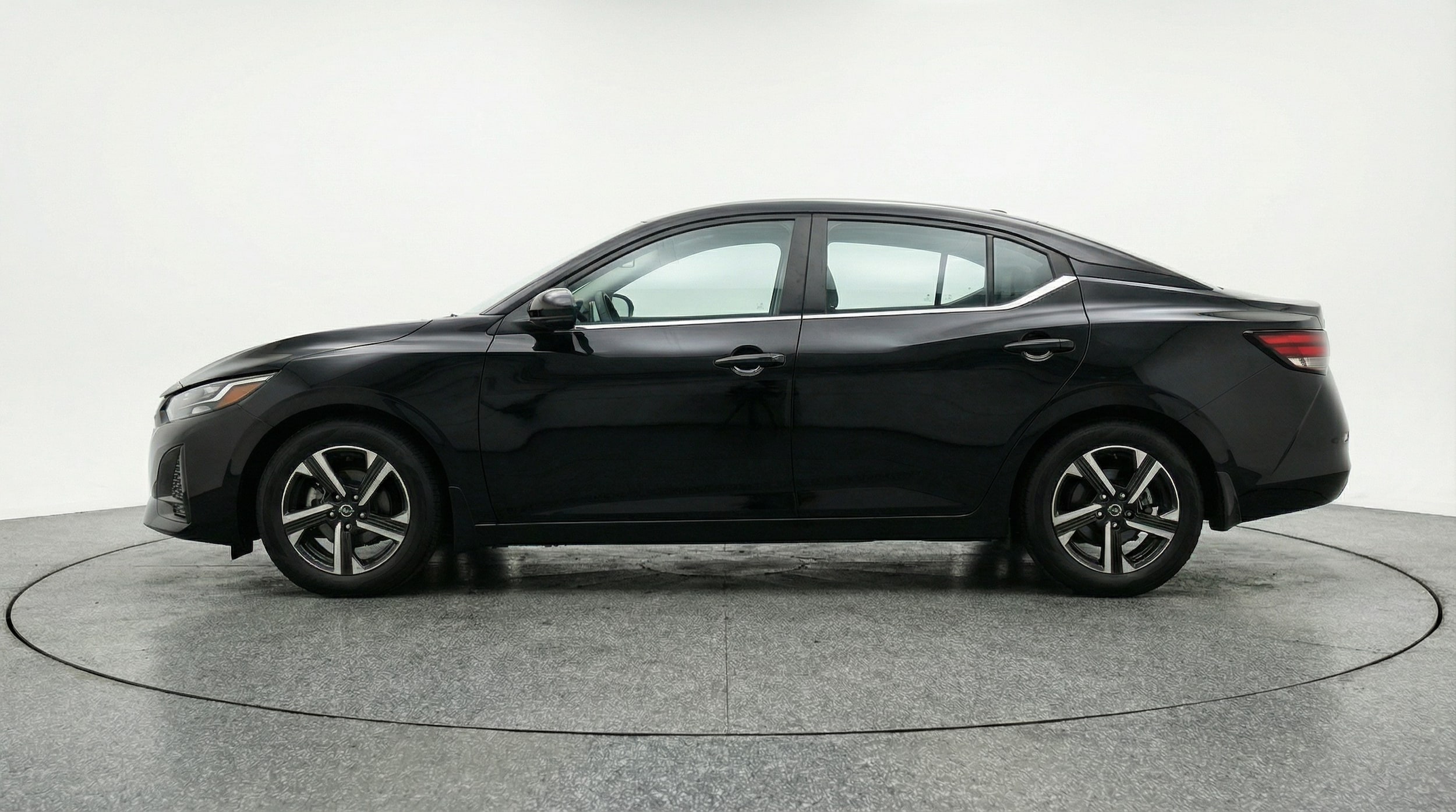 Thumbnail: 2025 Nissan Sentra - 4