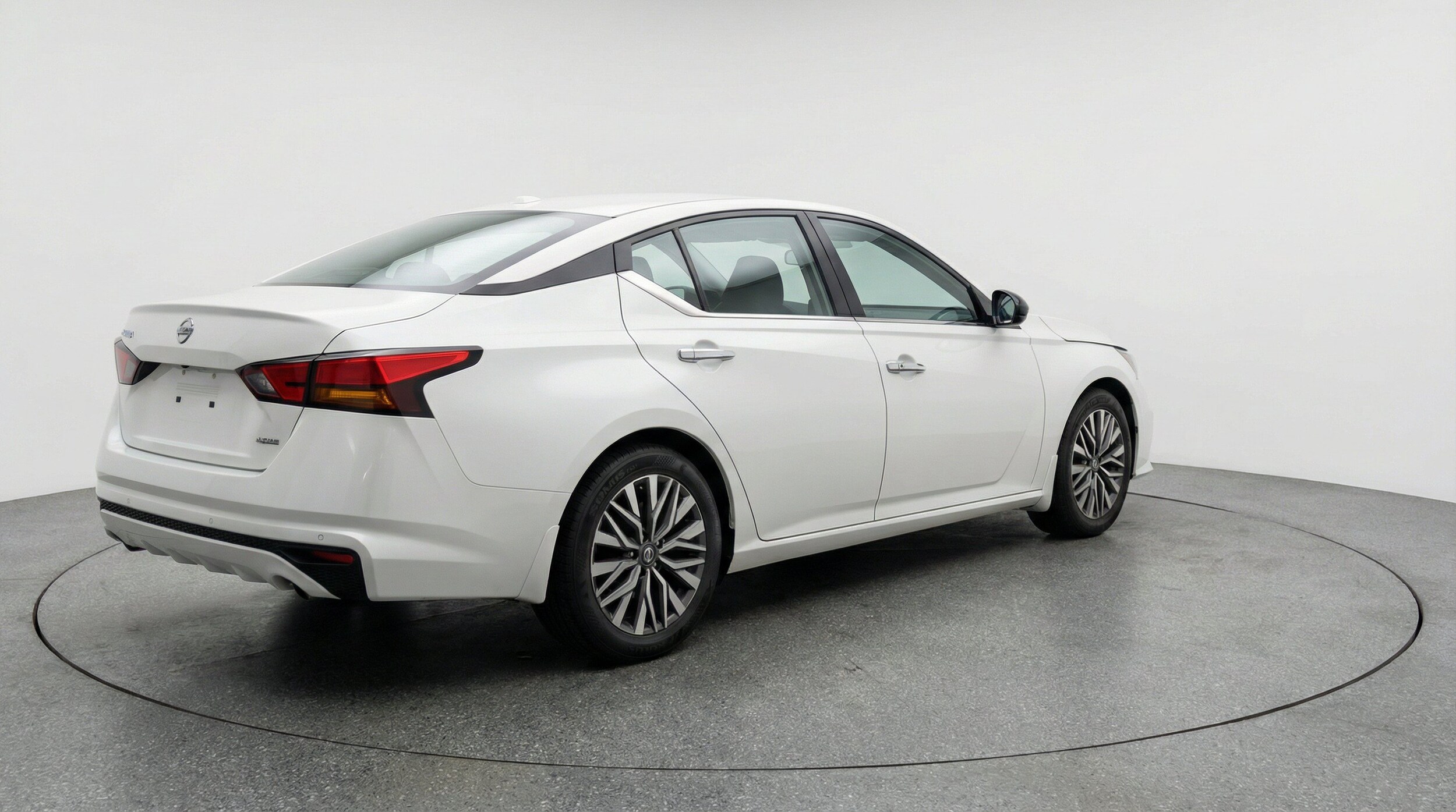 Thumbnail: 2025 Nissan Altima - 9