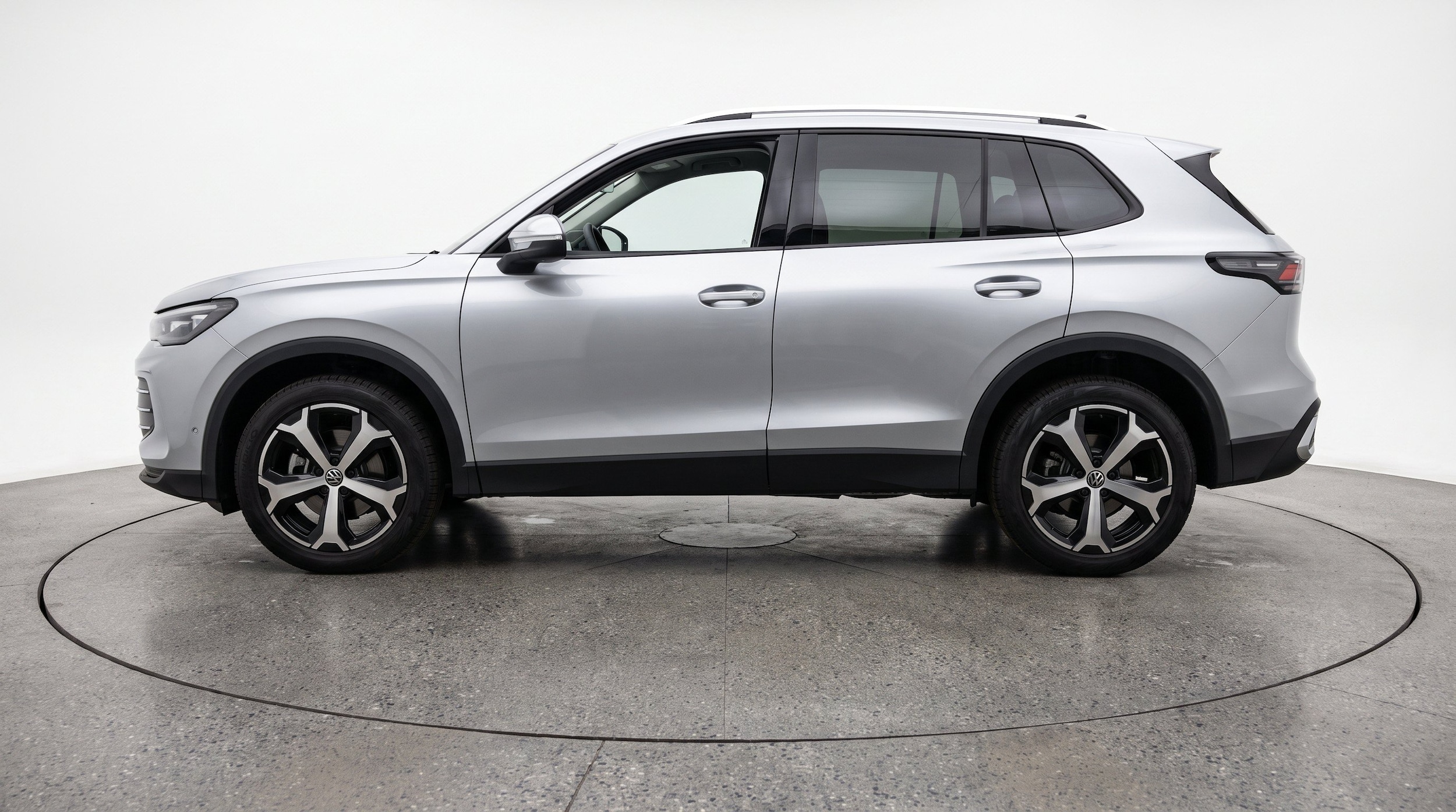 Thumbnail: 2026 Volkswagen Tiguan - 5