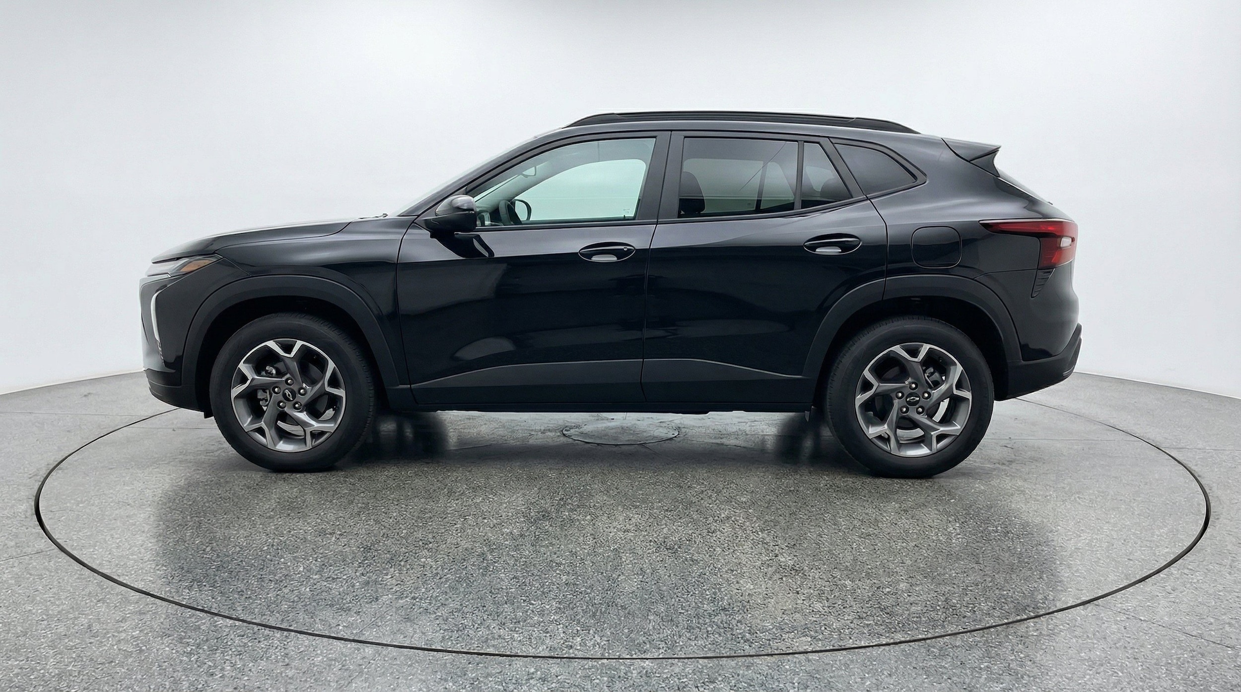 Thumbnail: 2025 Chevrolet Trax - 5