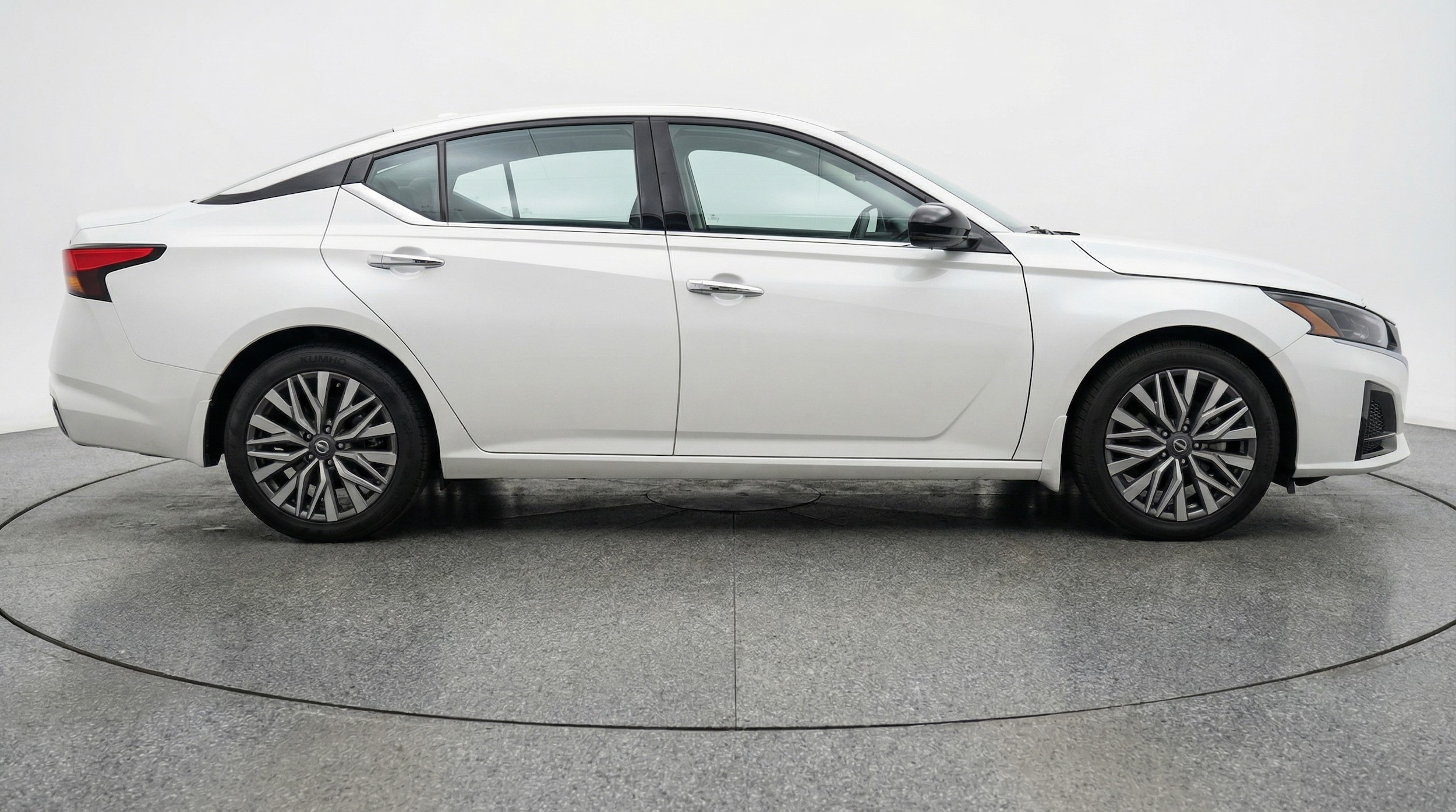 Thumbnail: 2025 Nissan Altima - 8