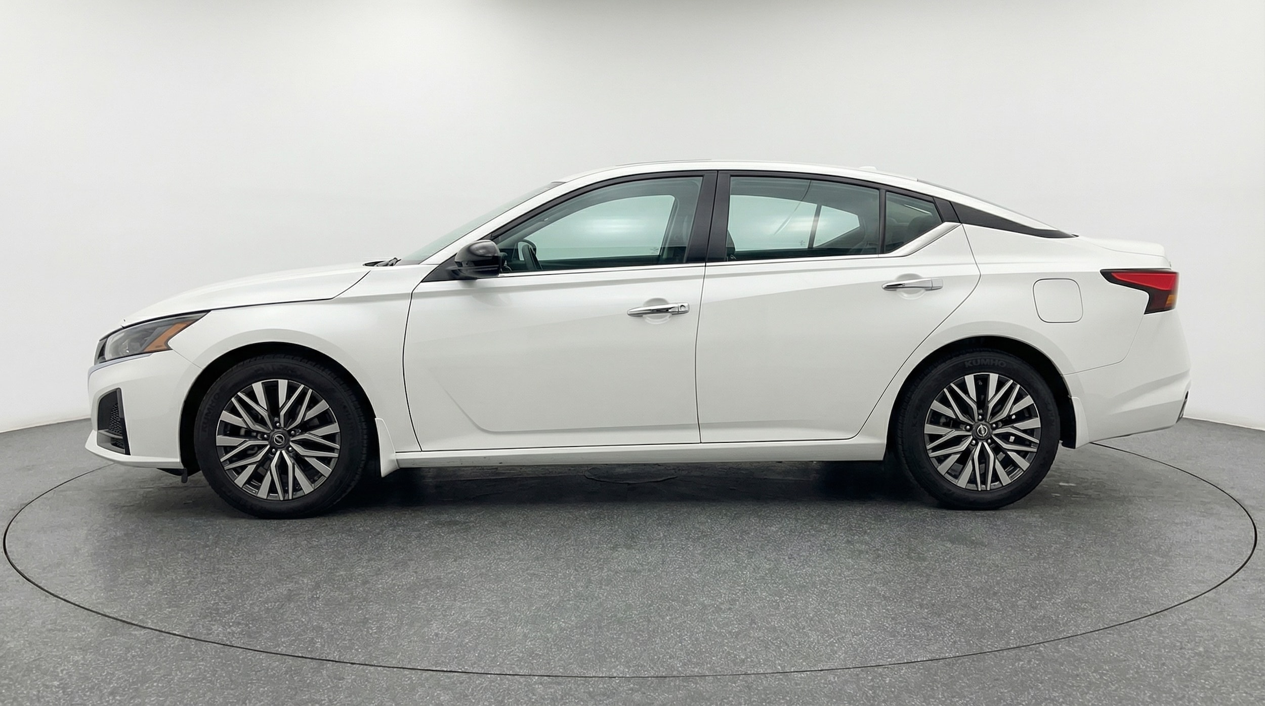 Thumbnail: 2025 Nissan Altima - 4