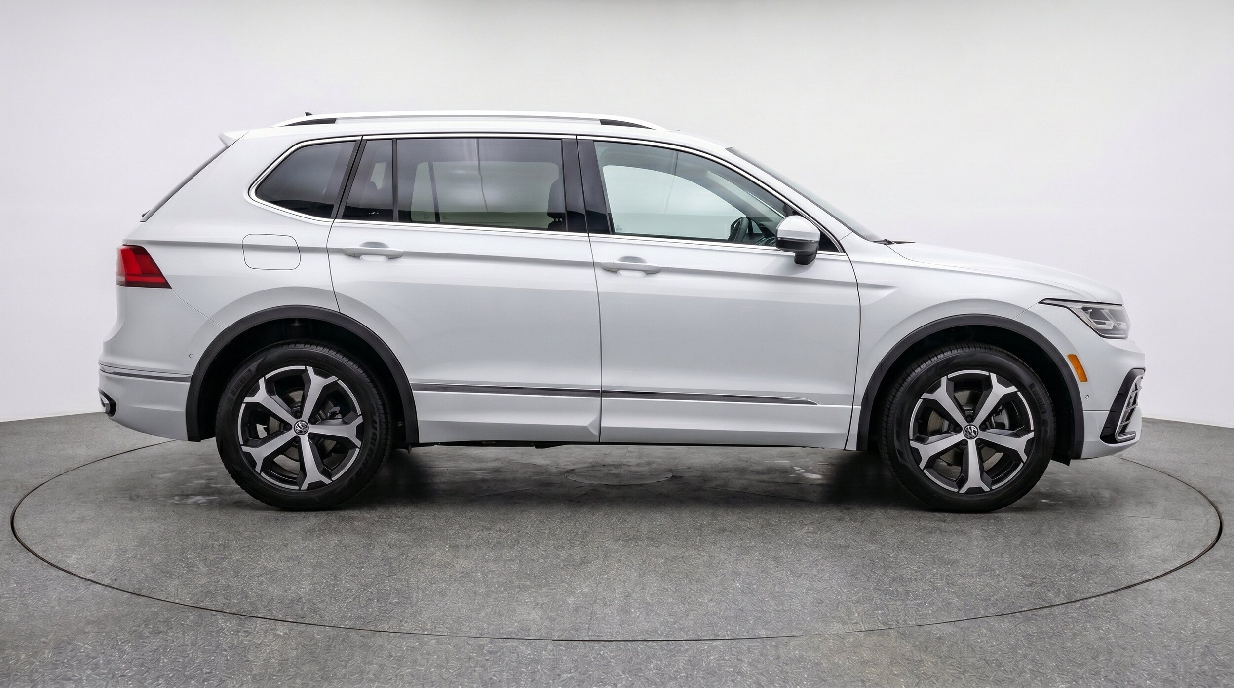 Thumbnail: 2026 Volkswagen Tiguan - 11