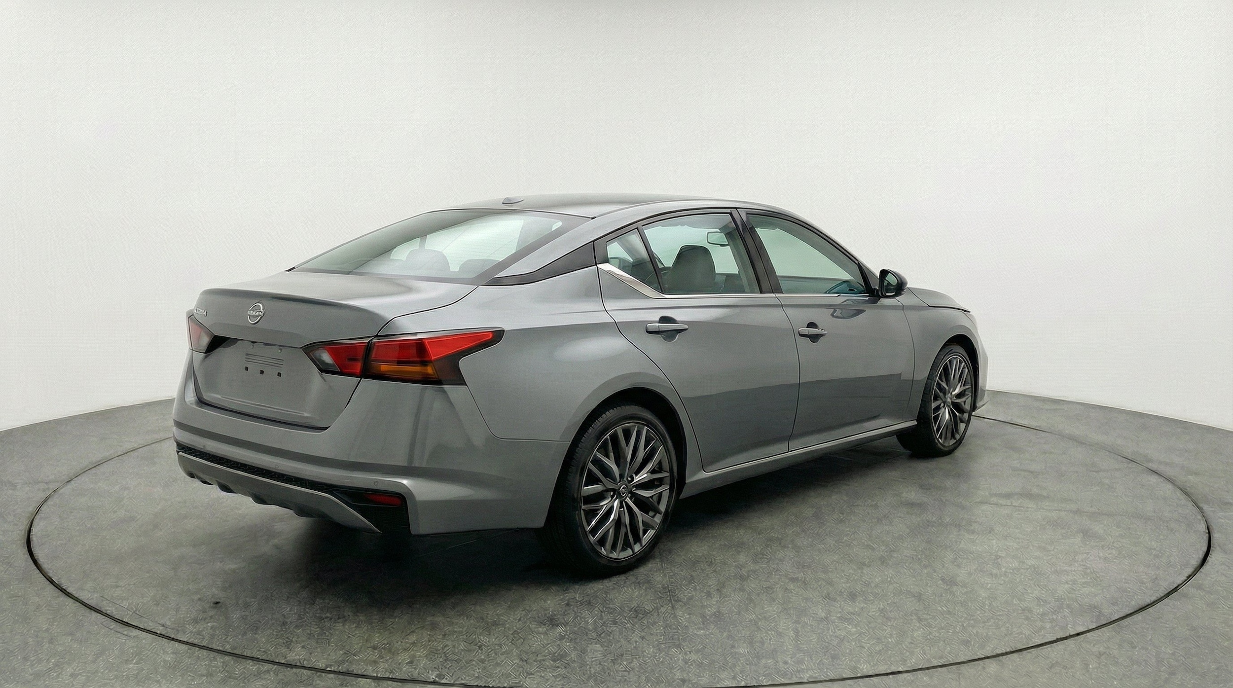 Thumbnail: 2025 Nissan Altima - 9