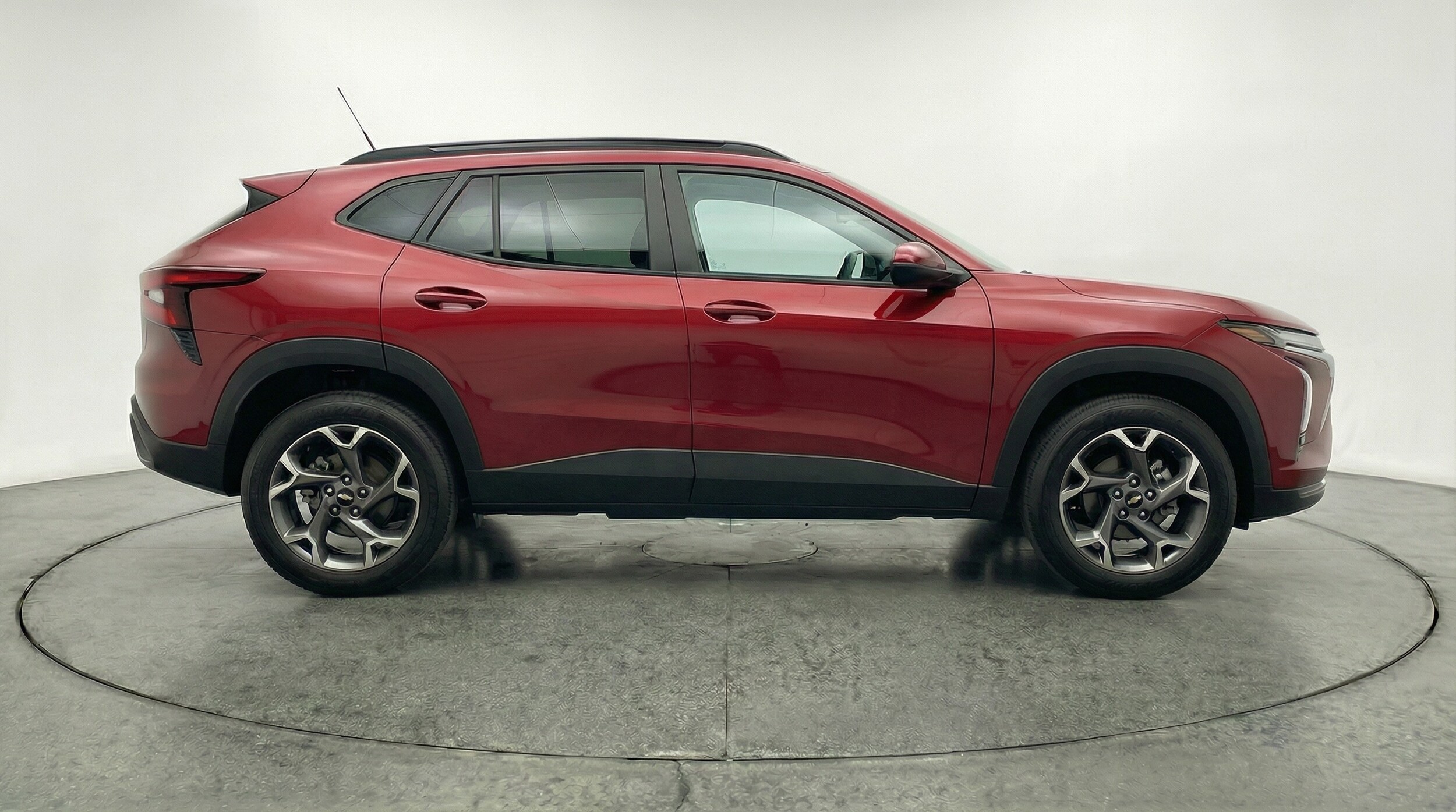 Thumbnail: 2025 Chevrolet Trax - 8