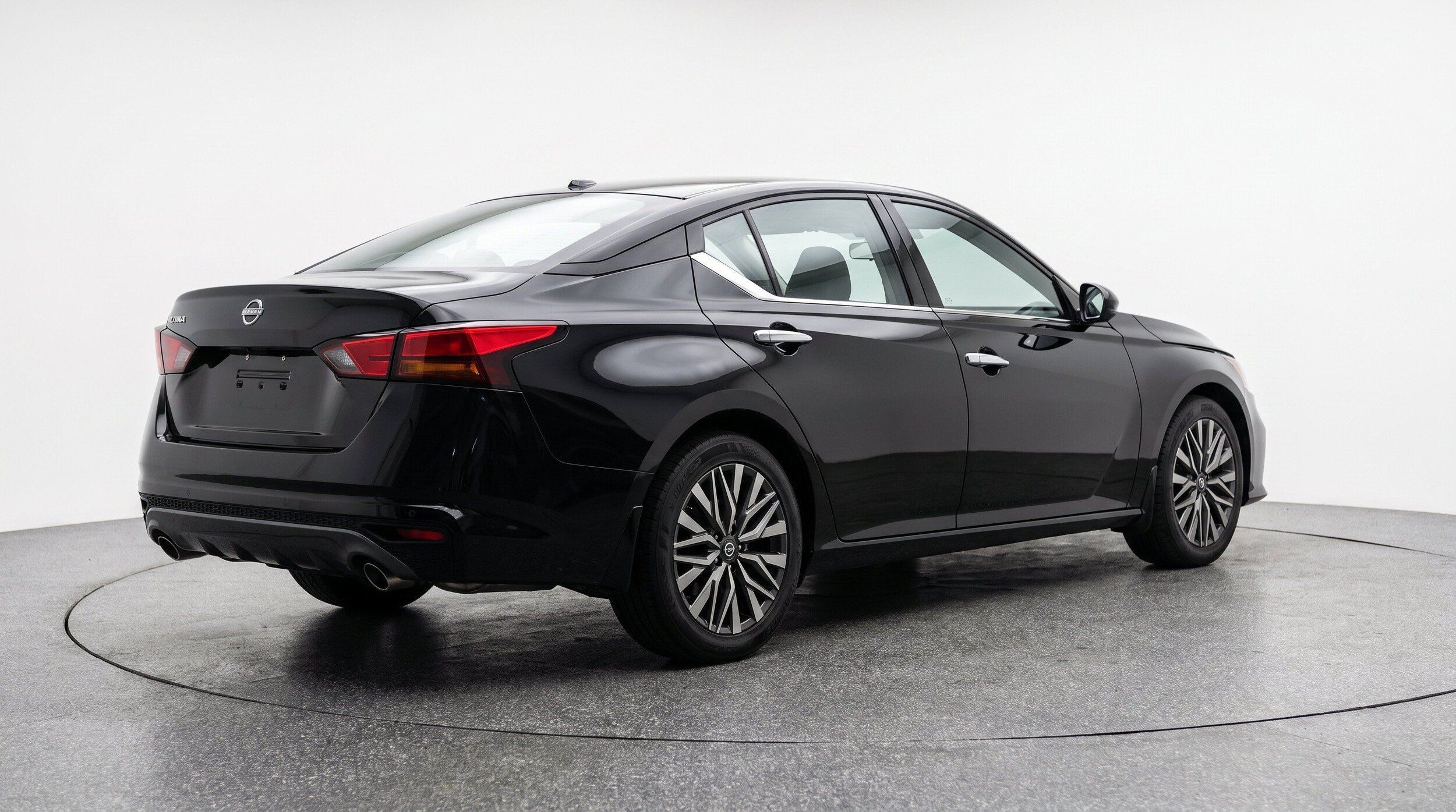 Thumbnail: 2025 Nissan Altima - 9