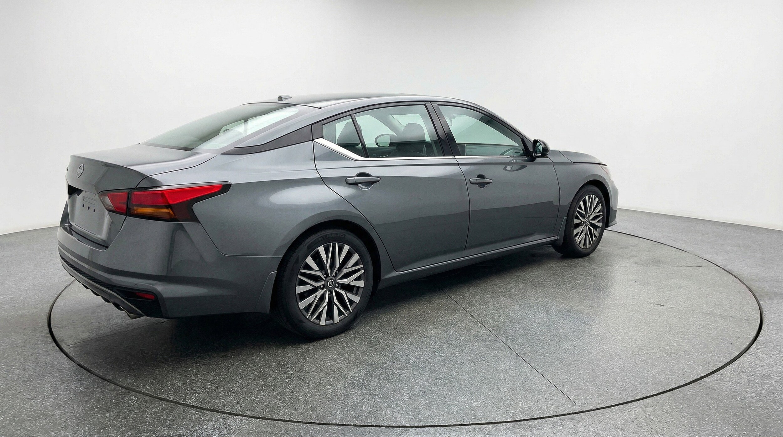 Thumbnail: 2025 Nissan Altima - 9