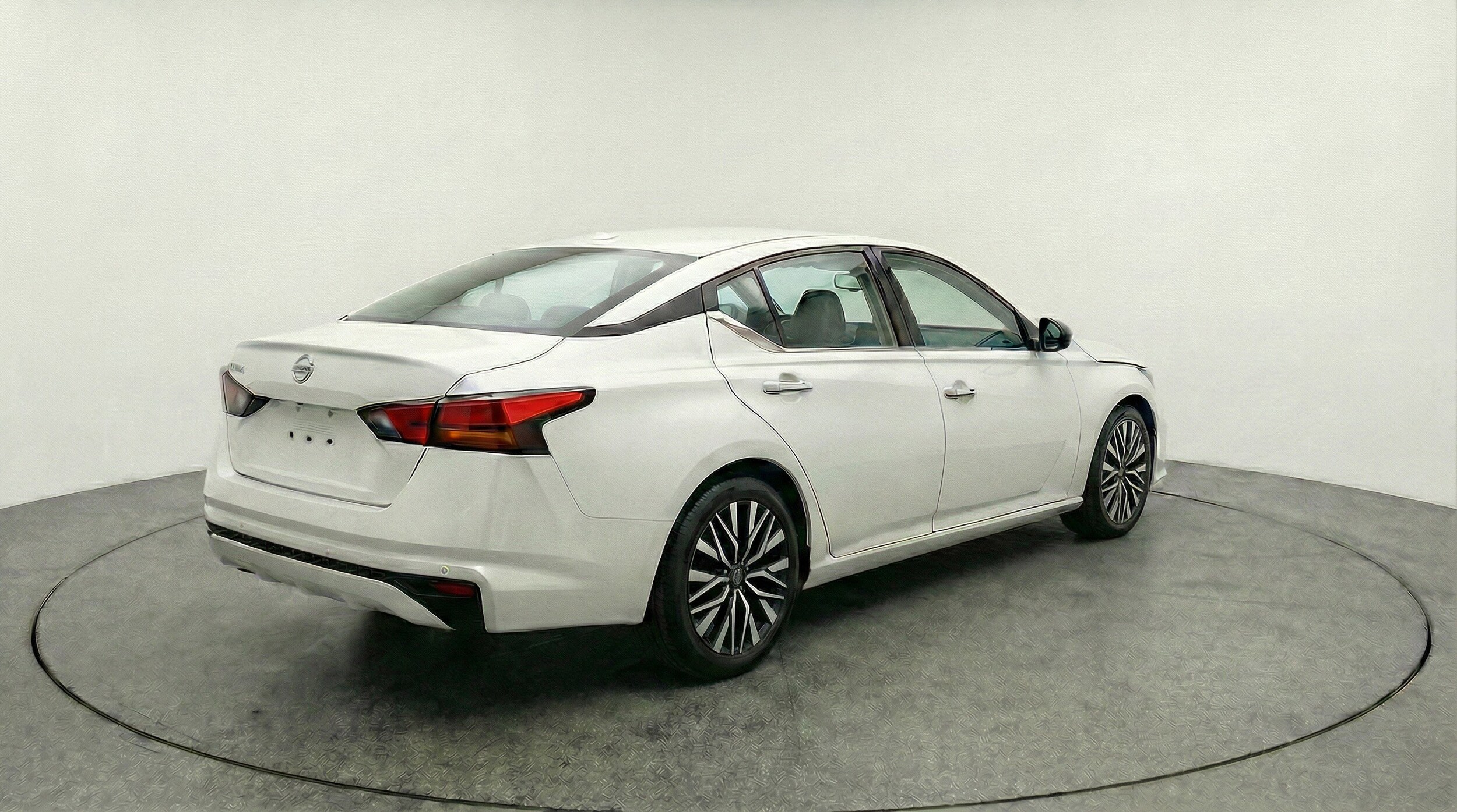 Thumbnail: 2025 Nissan Altima - 9