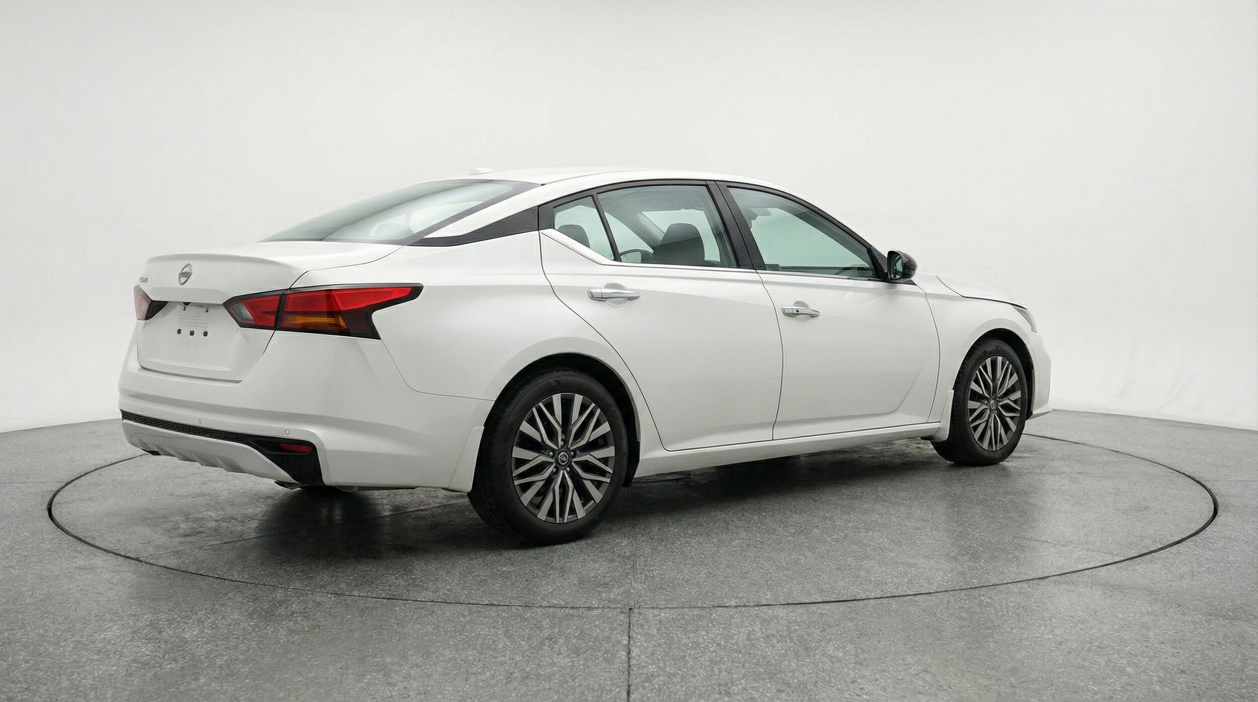 Thumbnail: 2025 Nissan Altima - 9