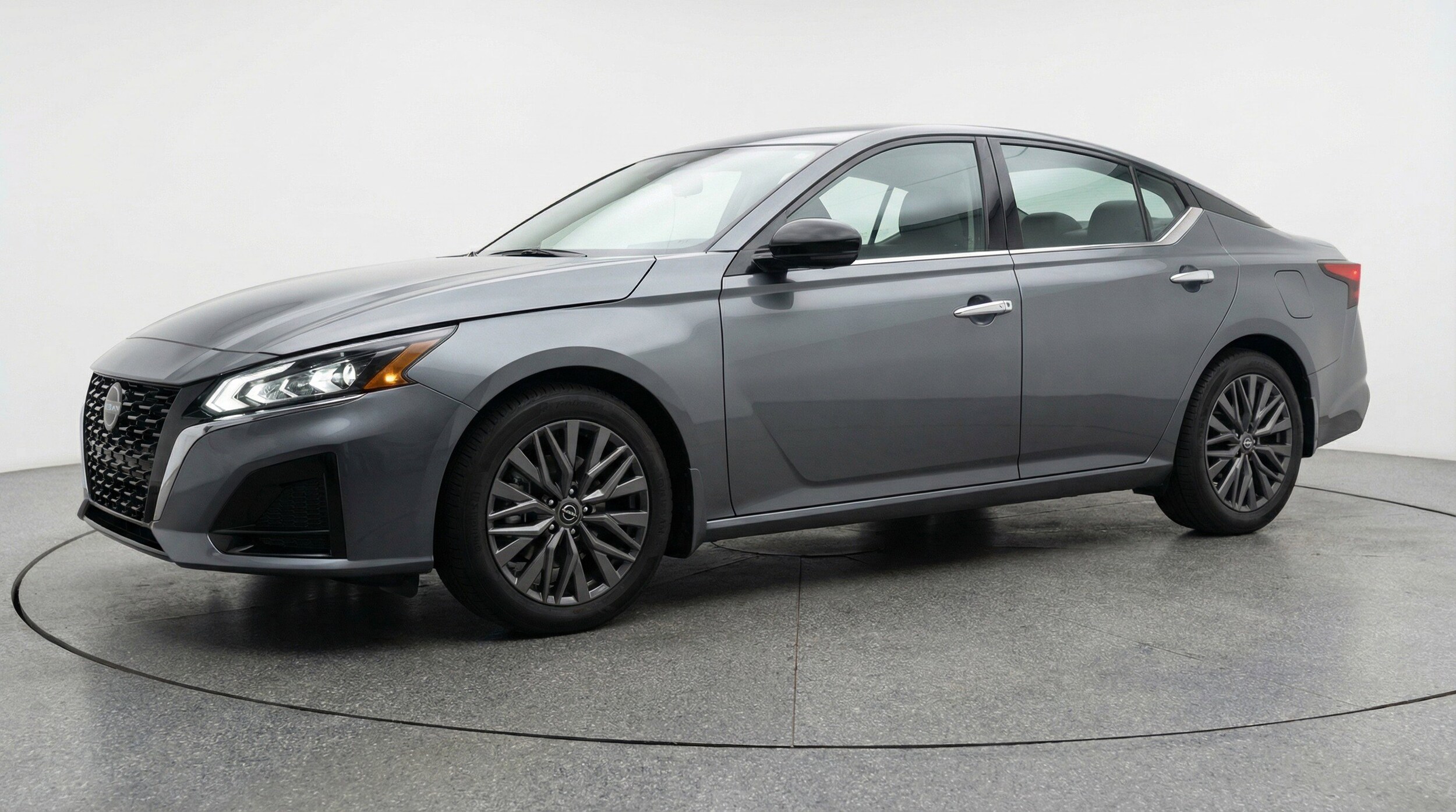 Thumbnail: 2025 Nissan Altima - 3