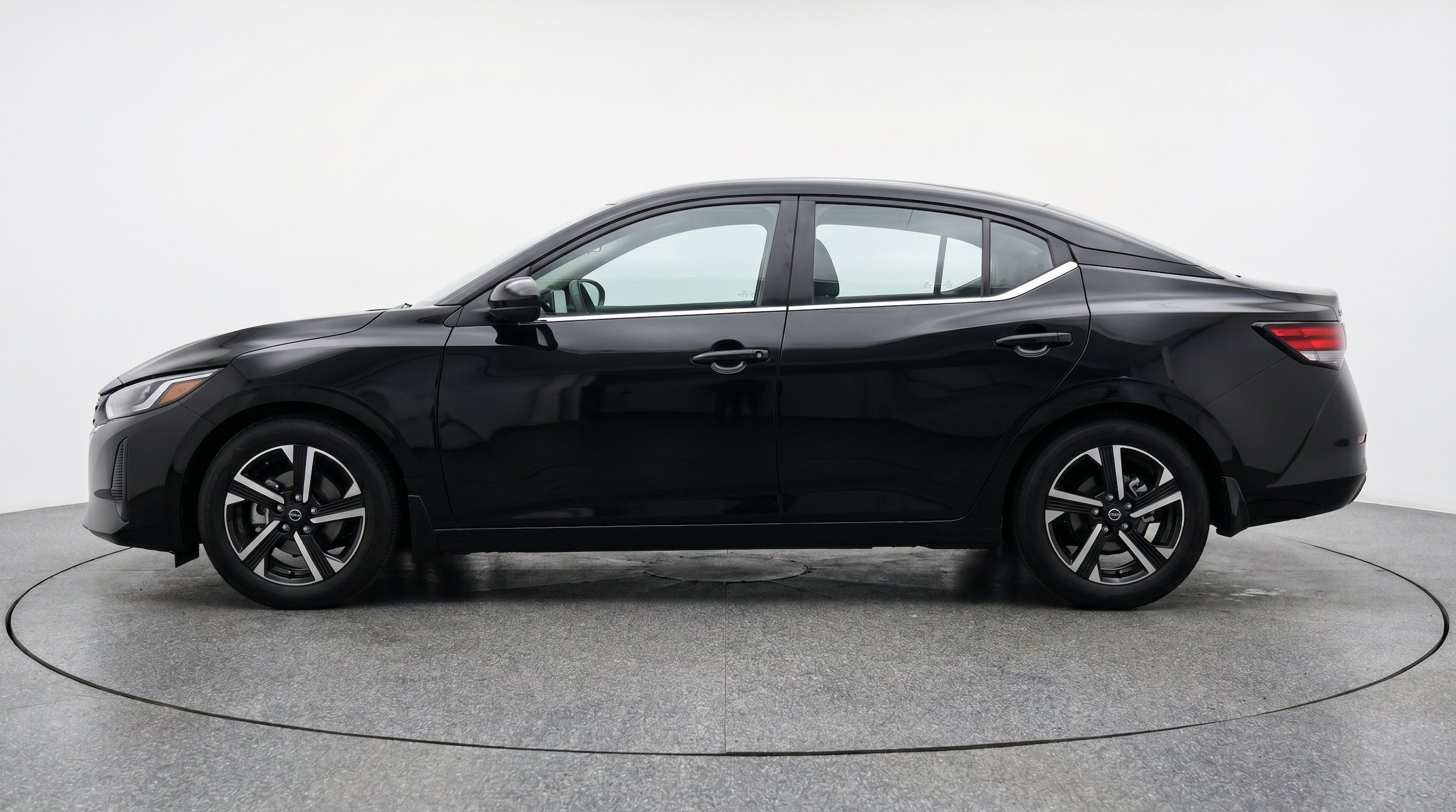 Thumbnail: 2025 Nissan Sentra - 5