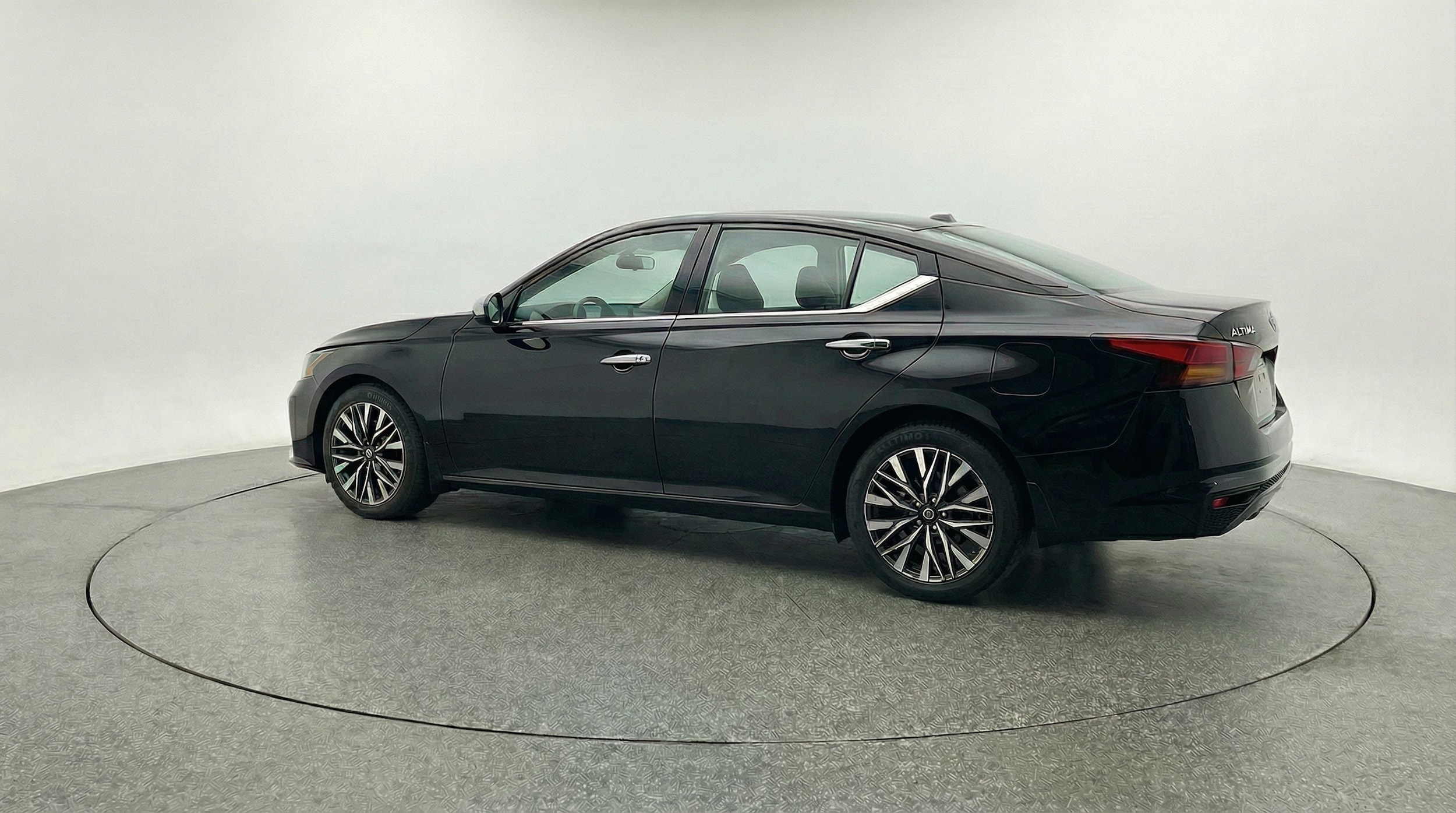 Thumbnail: 2025 Nissan Altima - 5