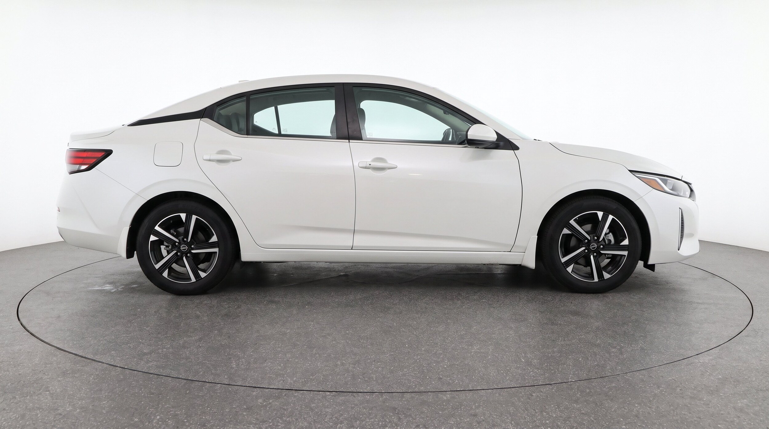 Thumbnail: 2025 Nissan Sentra - 10