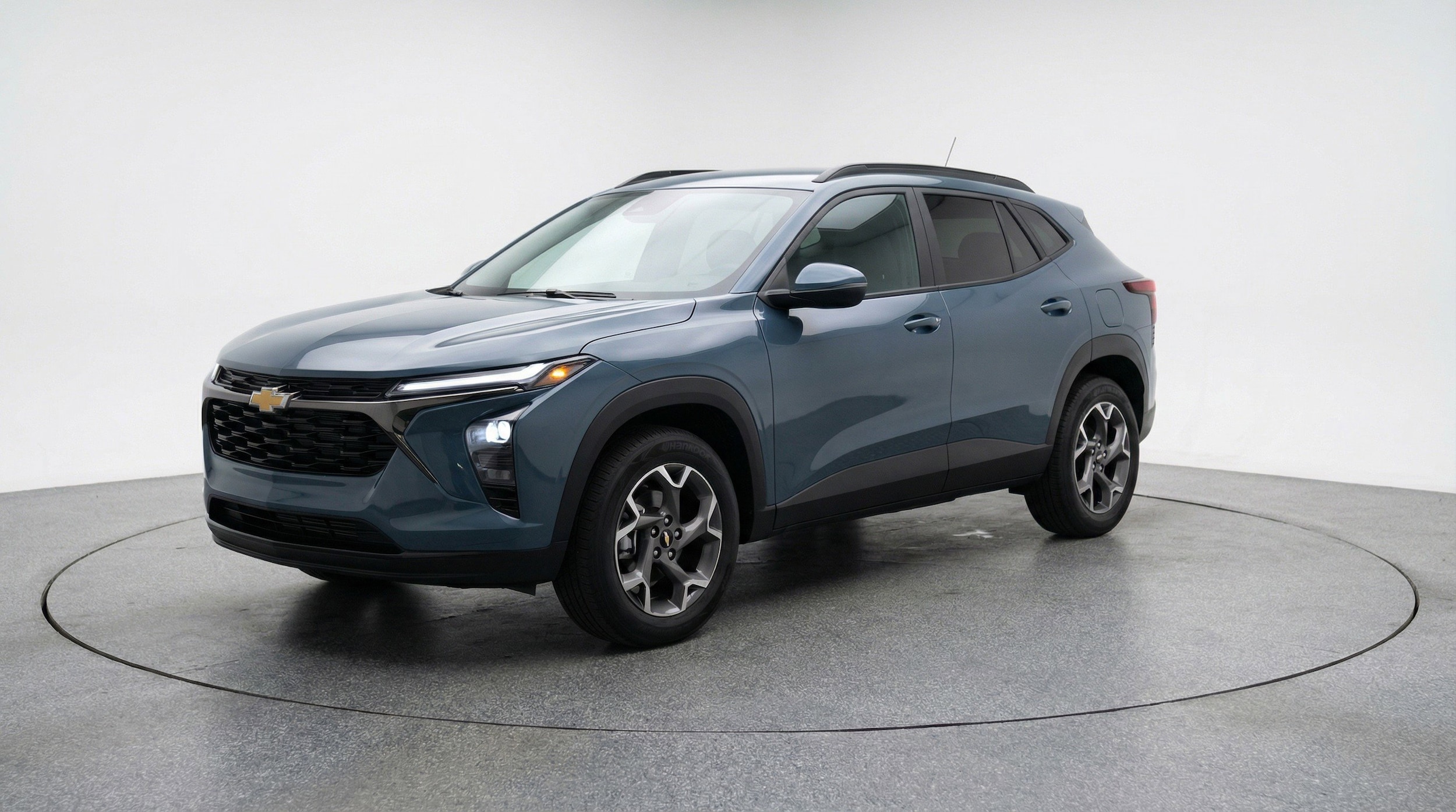 Thumbnail: 2025 Chevrolet Trax - 3