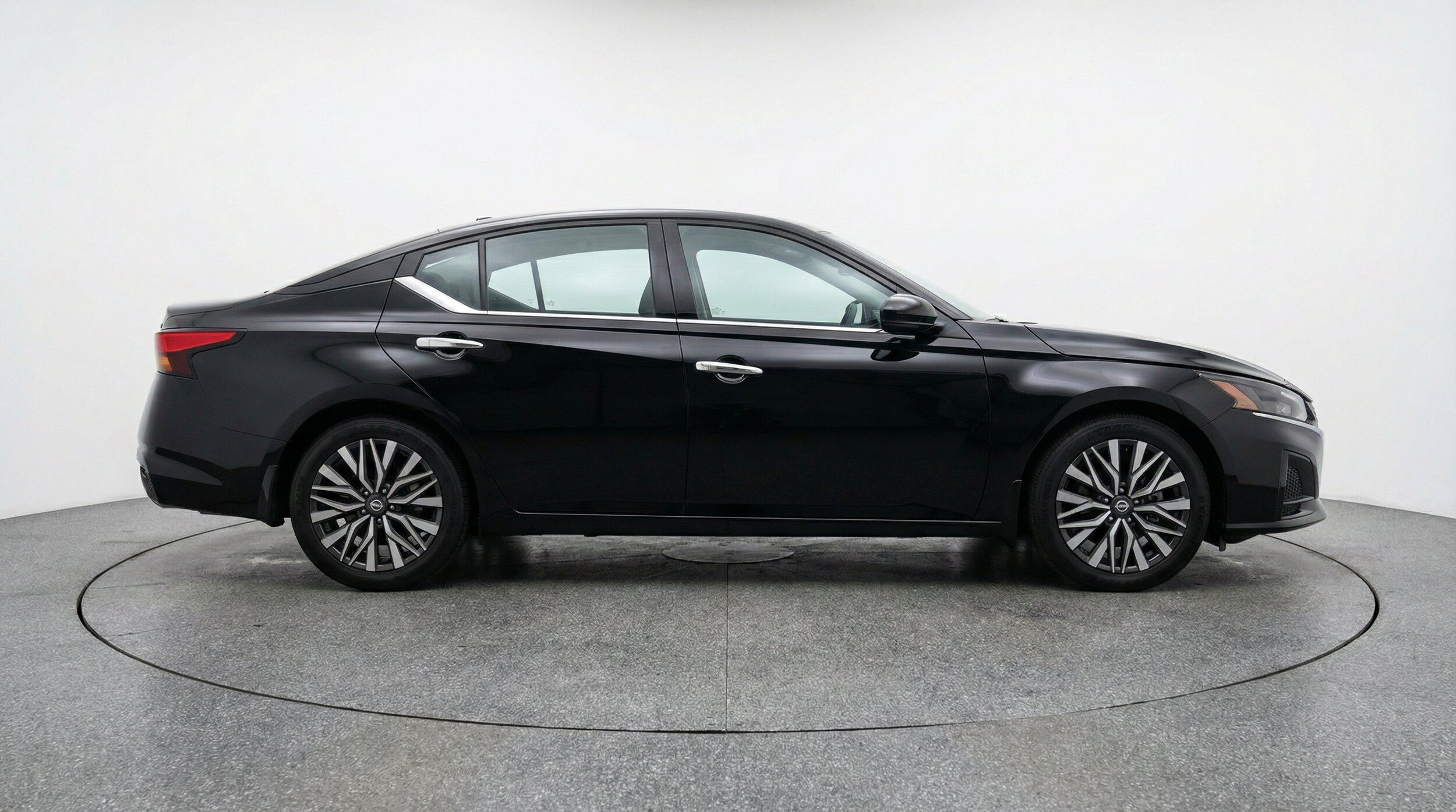 Thumbnail: 2025 Nissan Altima - 11