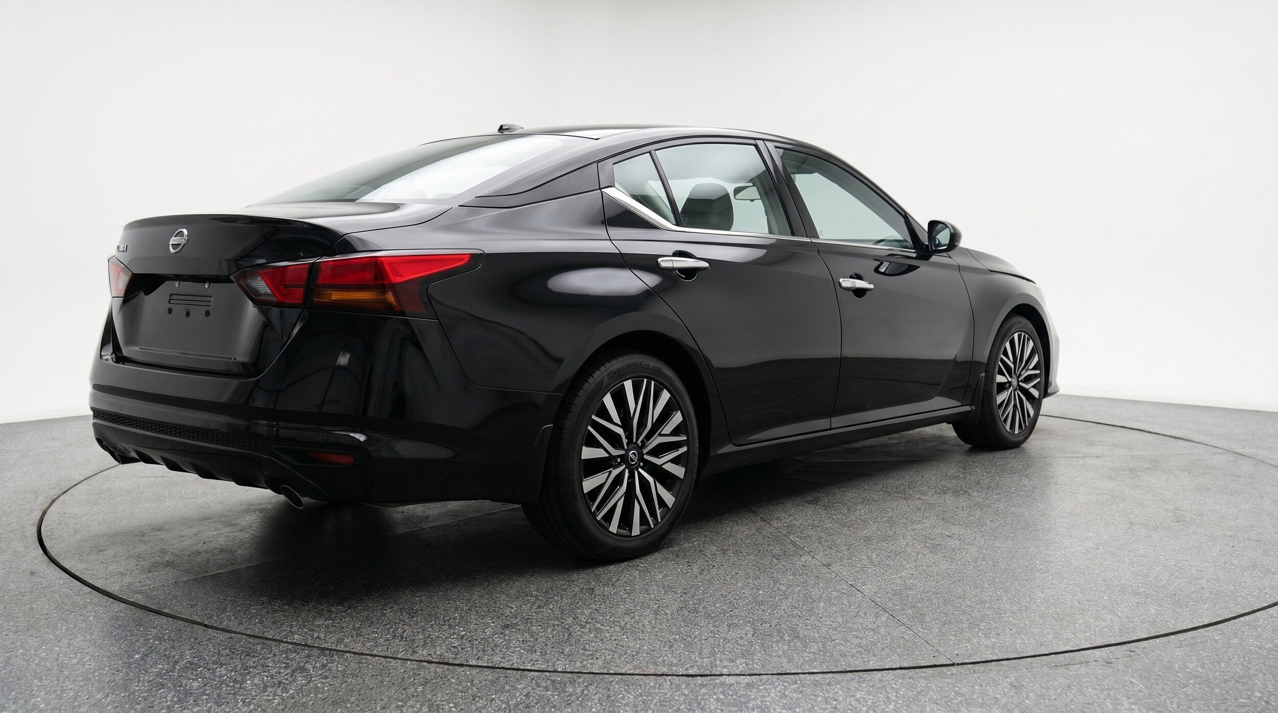Thumbnail: 2025 Nissan Altima - 9