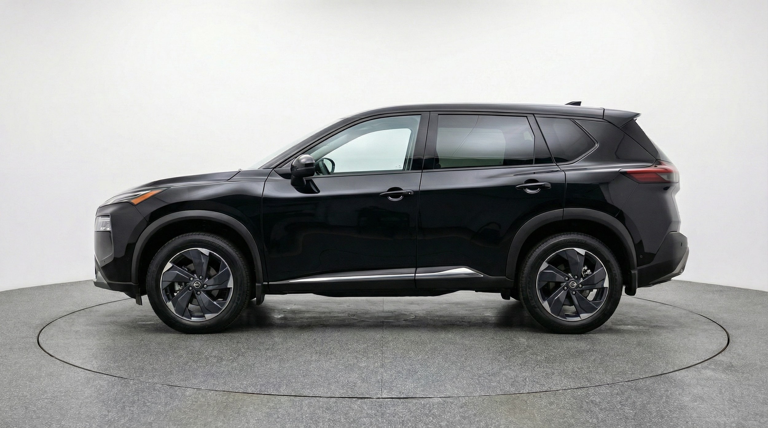 Thumbnail: 2025 Nissan Rogue - 4