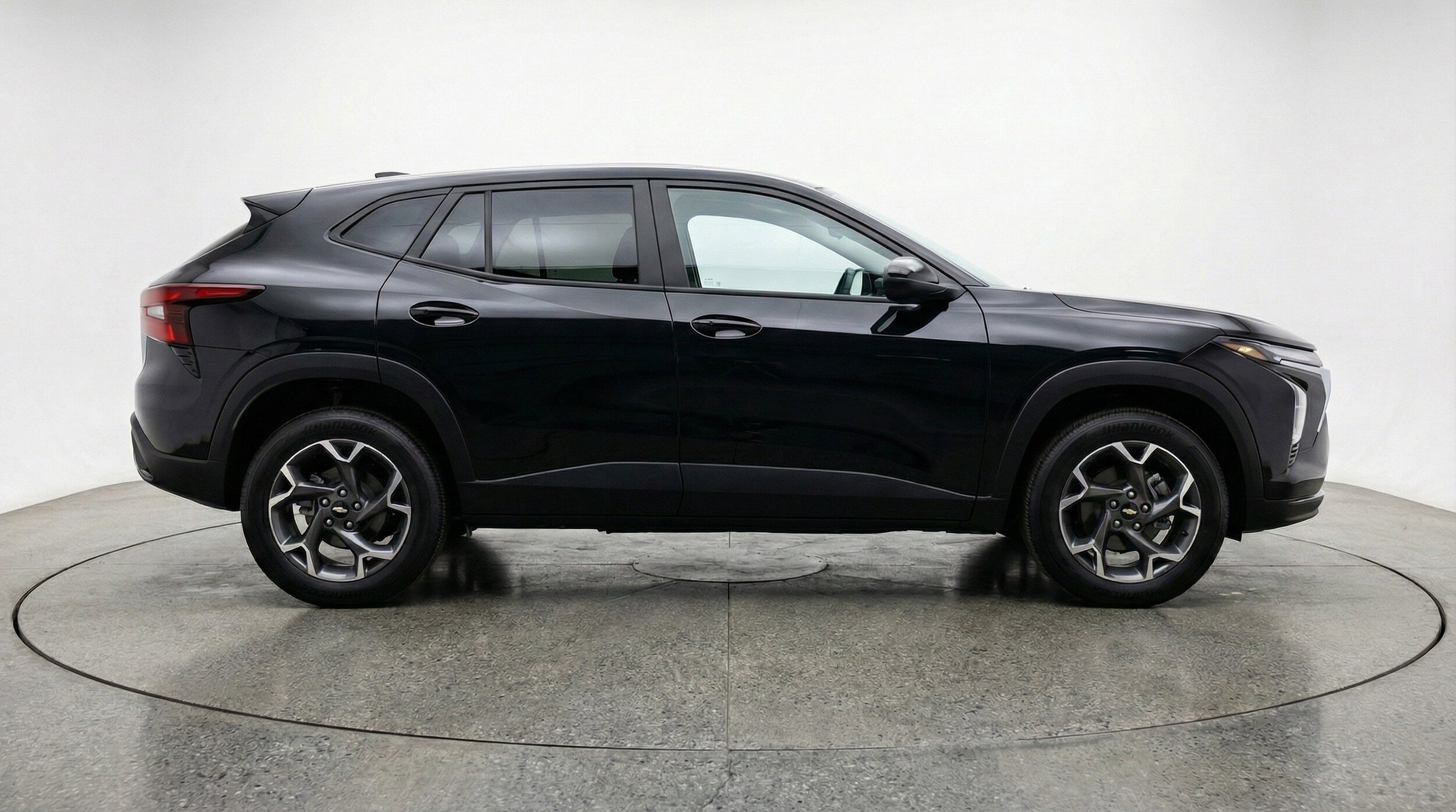 Thumbnail: 2025 Chevrolet Trax - 11