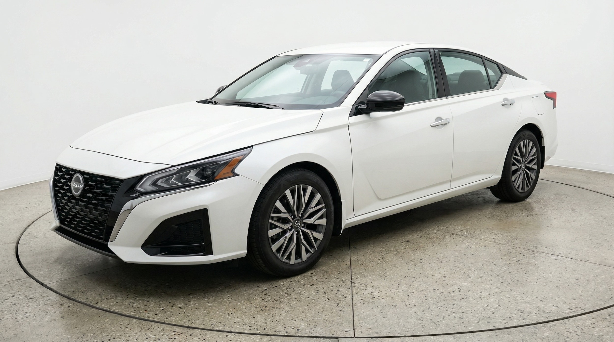 Thumbnail: 2025 Nissan Altima - 3