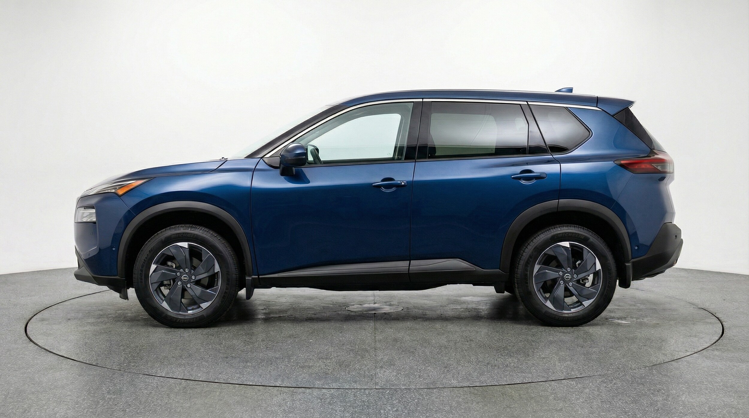 Thumbnail: 2025 Nissan Rogue - 4