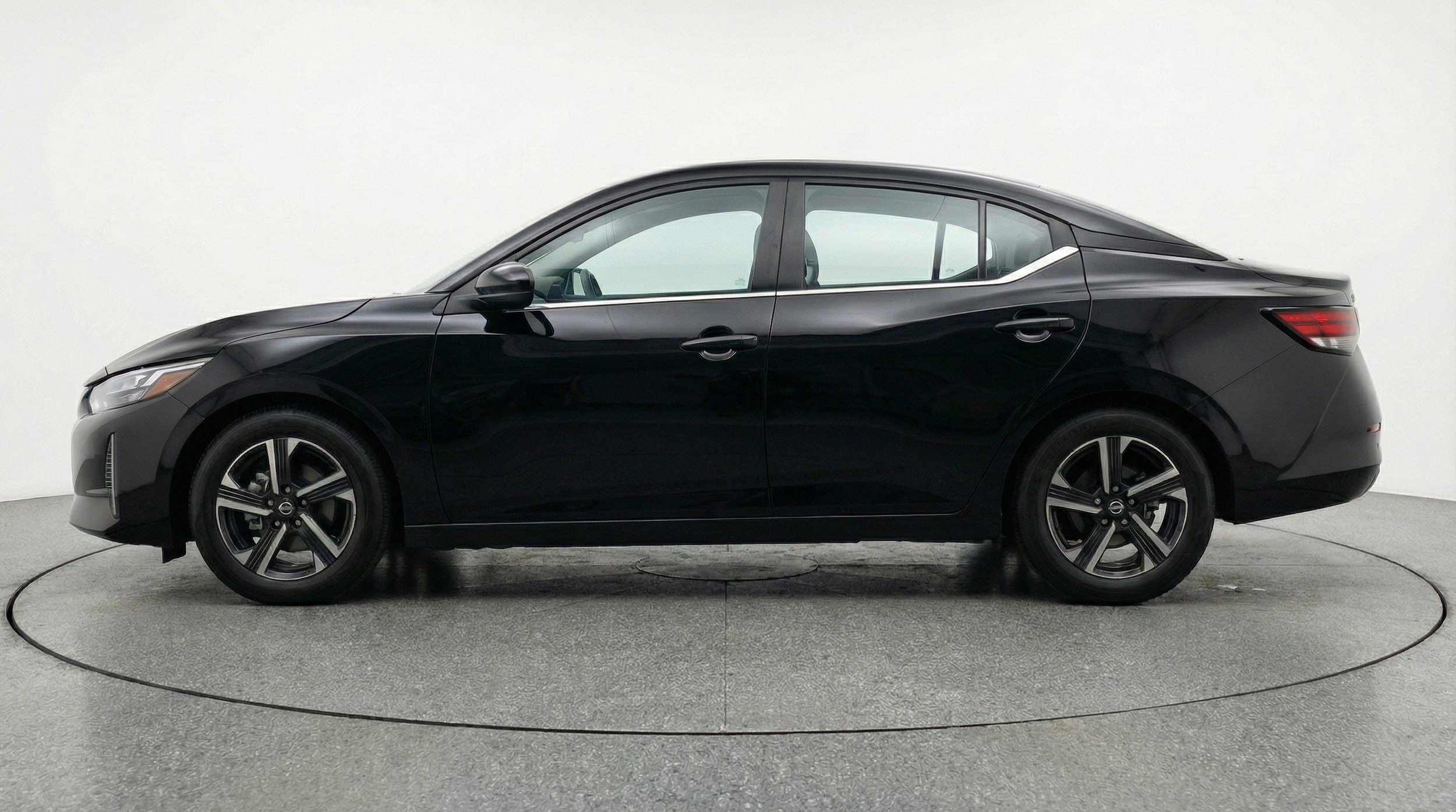Thumbnail: 2025 Nissan Sentra - 5