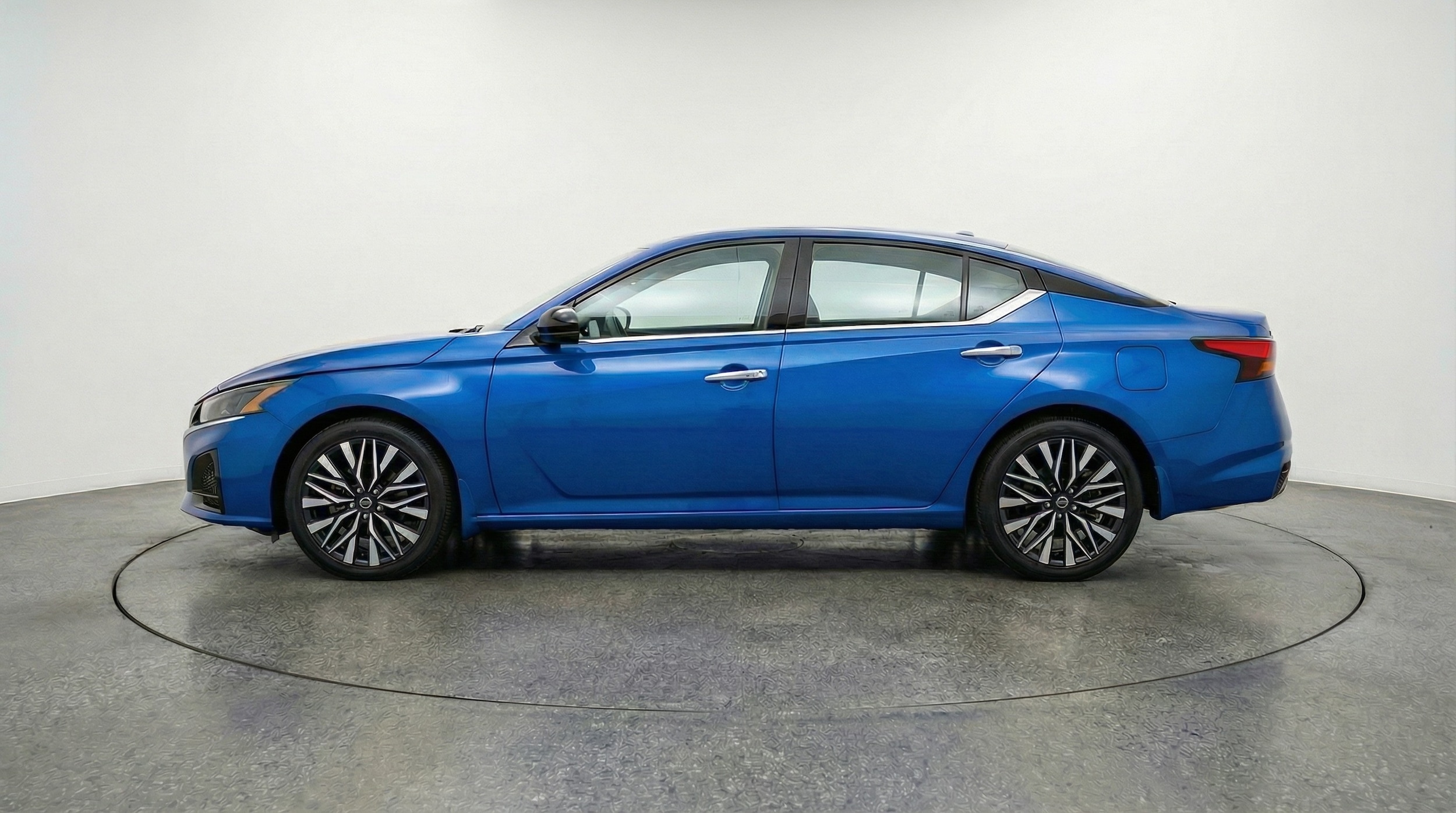 Thumbnail: 2025 Nissan Altima - 4