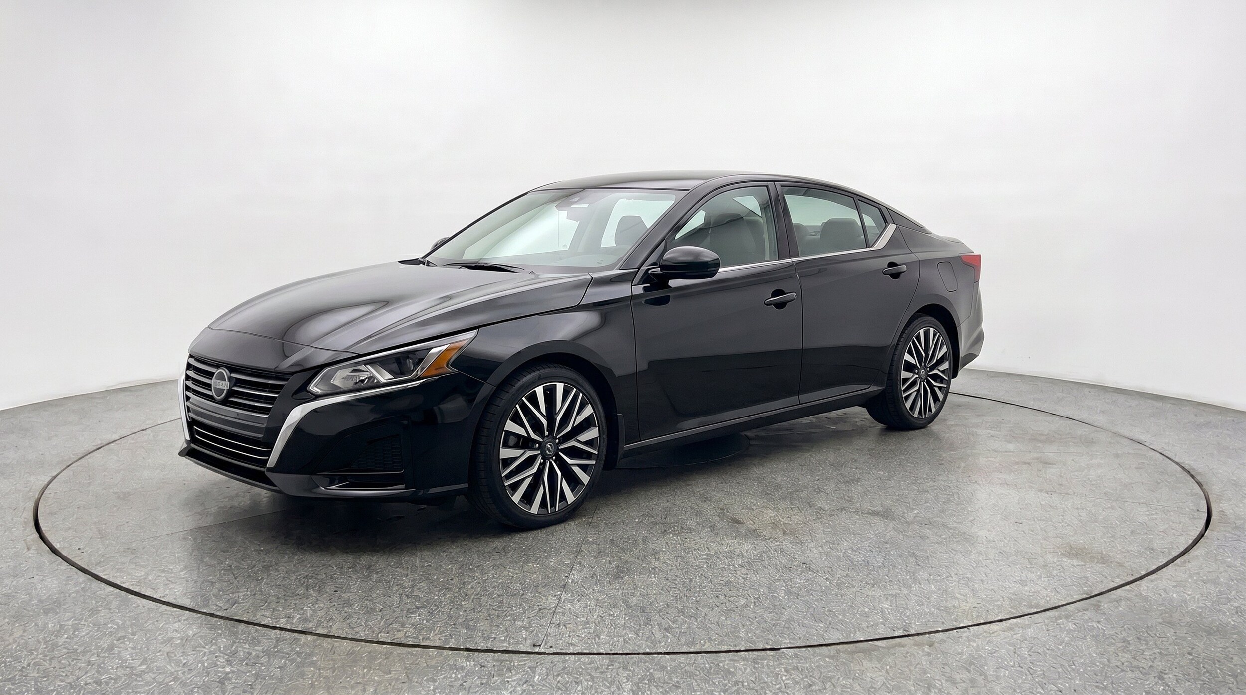 Thumbnail: 2025 Nissan Altima - 3