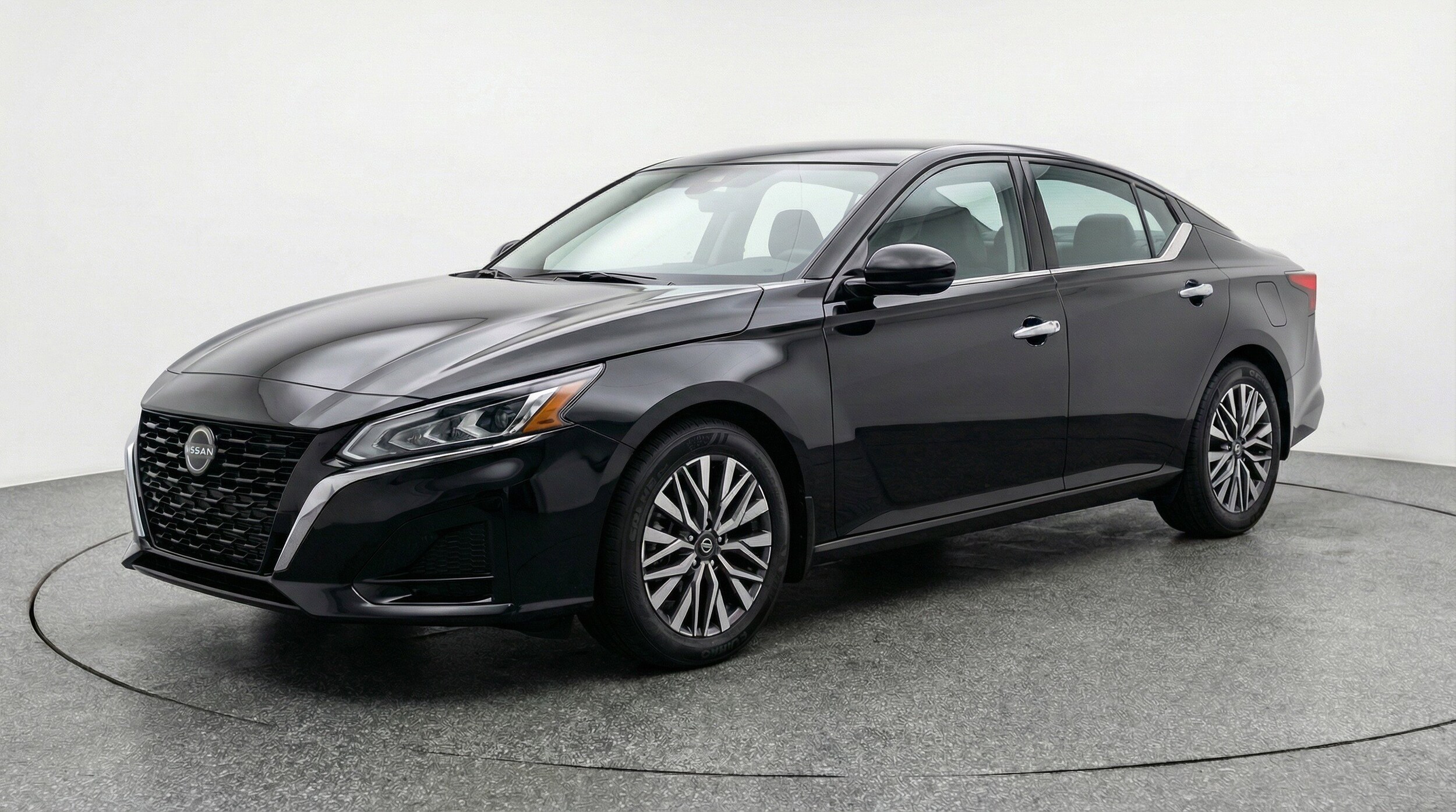 Thumbnail: 2025 Nissan Altima - 3