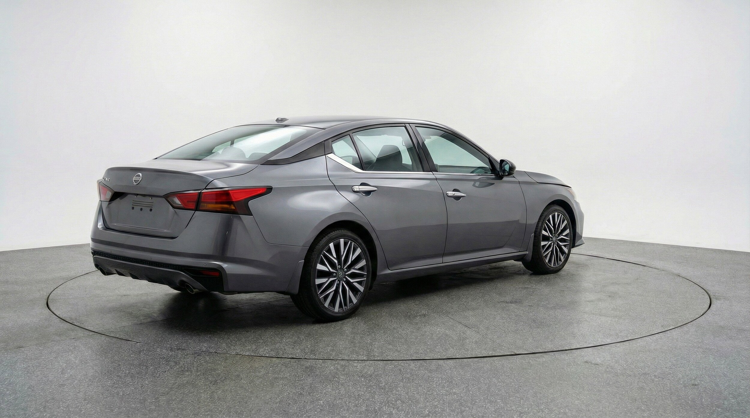 Thumbnail: 2025 Nissan Altima - 9