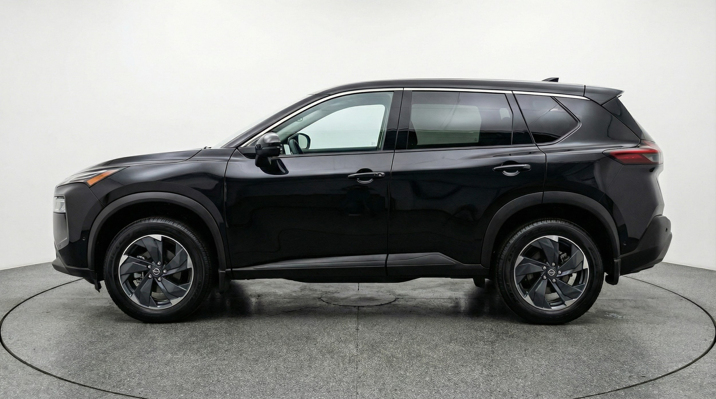 Thumbnail: 2025 Nissan Rogue - 4