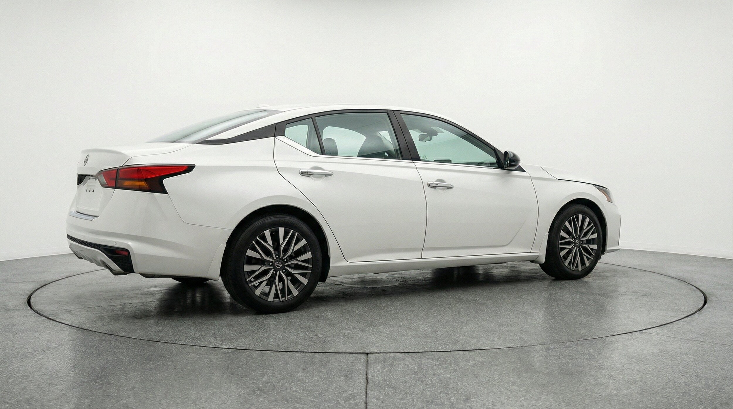 Thumbnail: 2025 Nissan Altima - 9