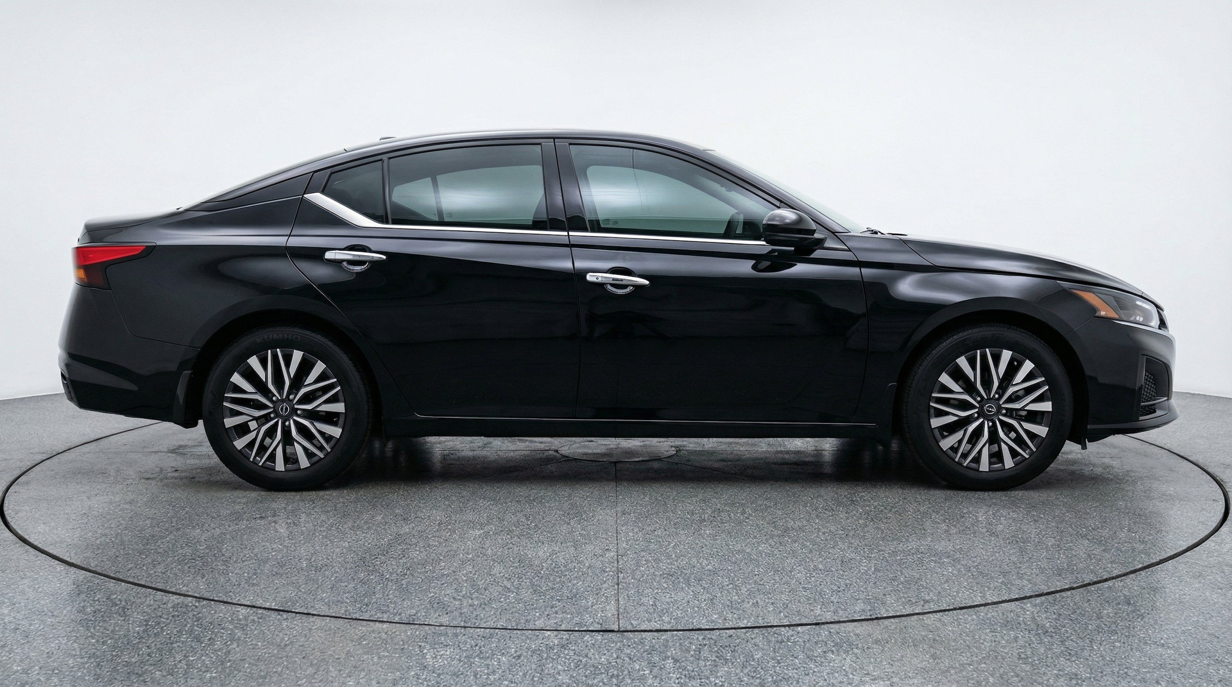 Thumbnail: 2025 Nissan Altima - 11