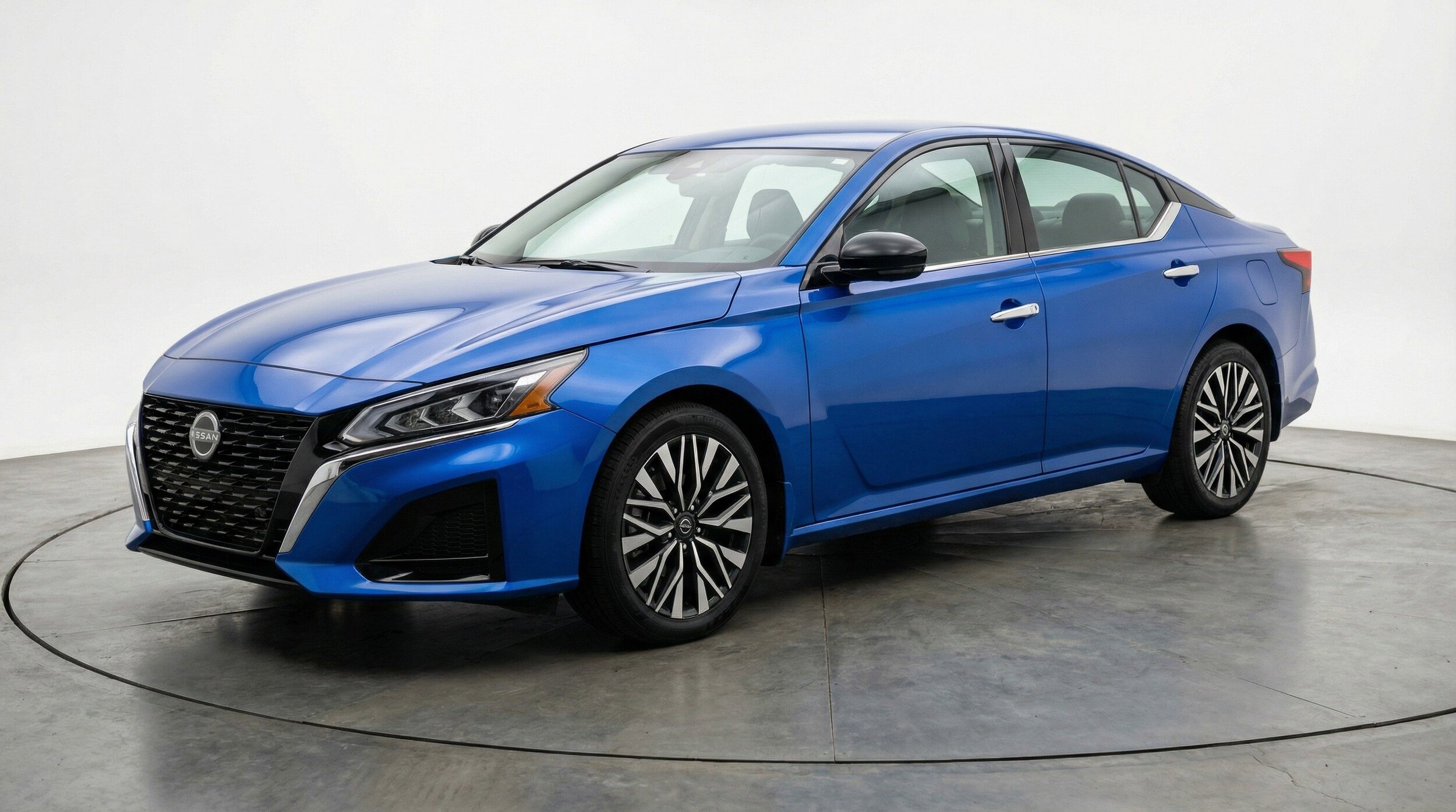 Thumbnail: 2025 Nissan Altima - 3