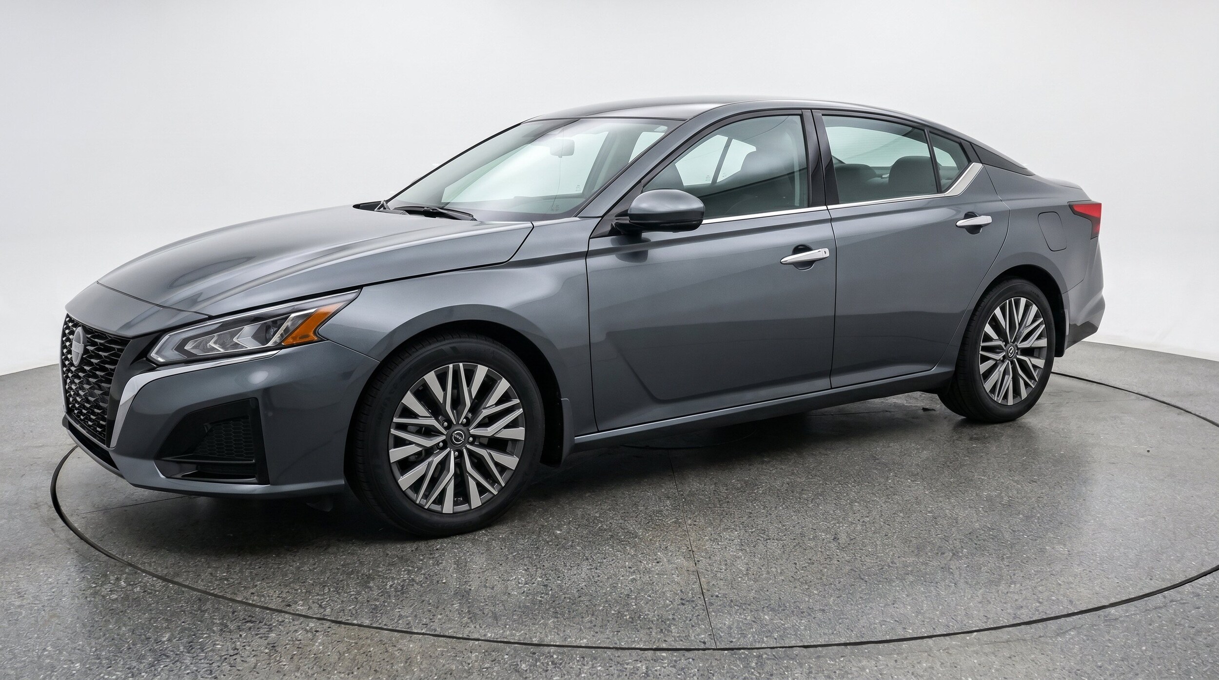 Thumbnail: 2025 Nissan Altima - 3