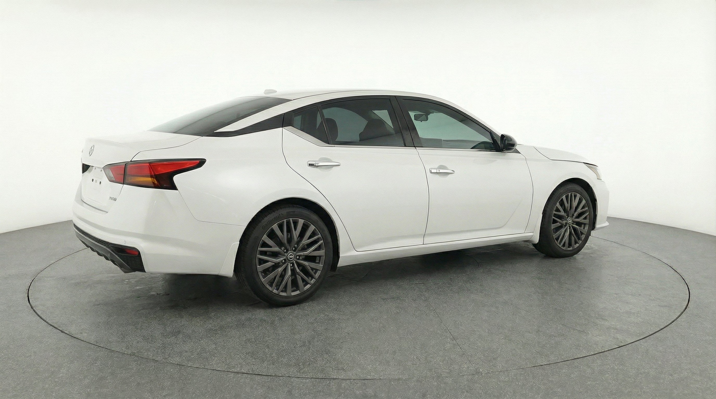Thumbnail: 2025 Nissan Altima - 9