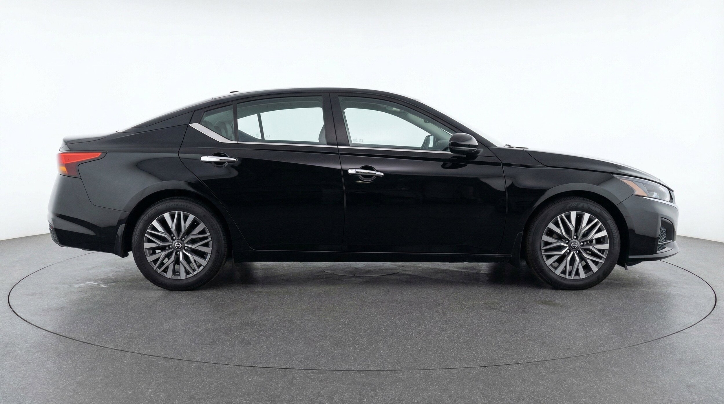 Thumbnail: 2025 Nissan Altima - 11