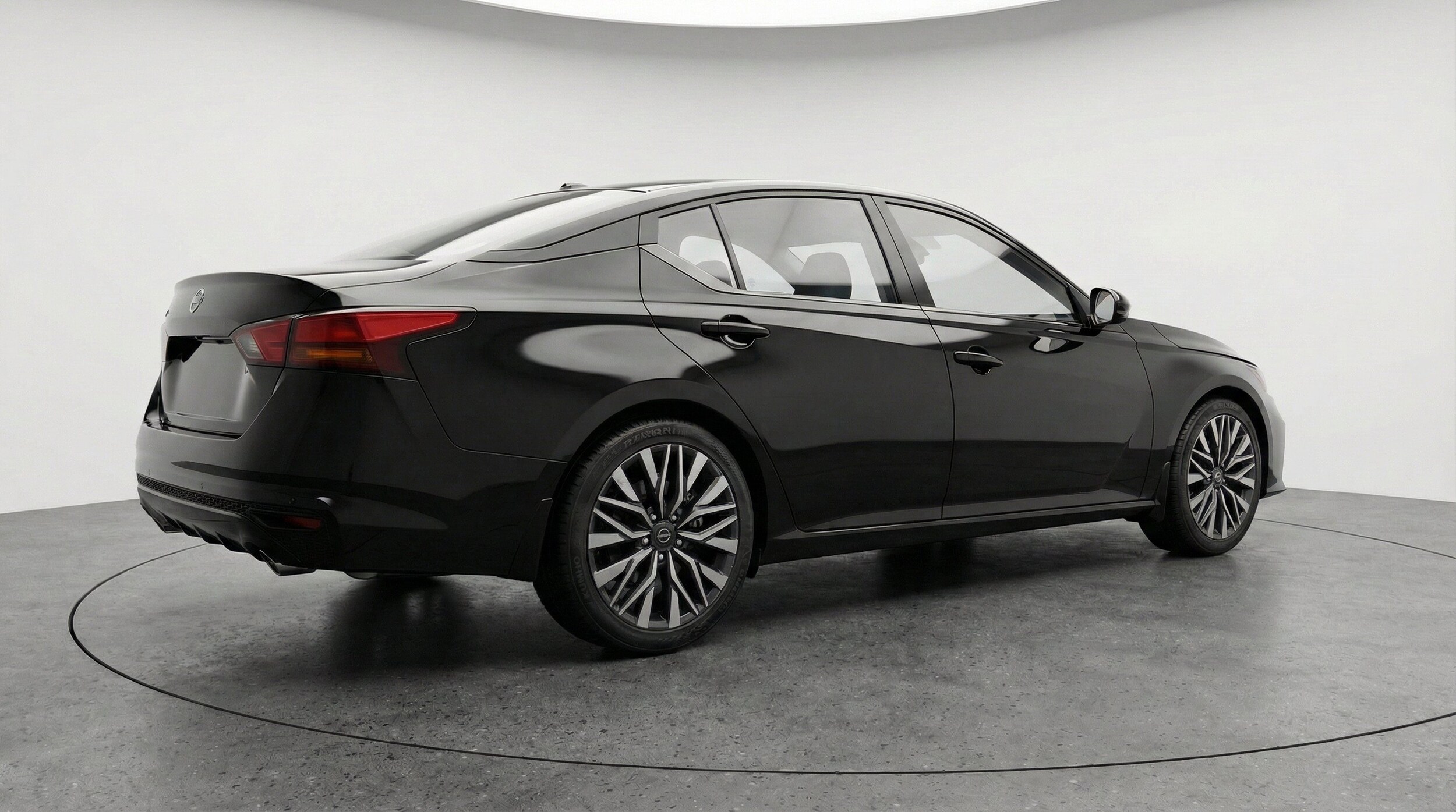 Thumbnail: 2025 Nissan Altima - 9