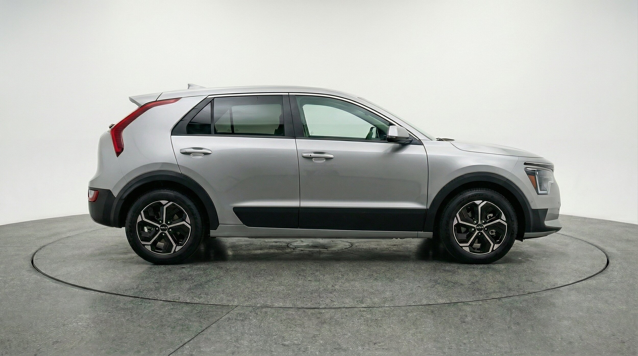 Thumbnail: 2026 Kia Niro - 11