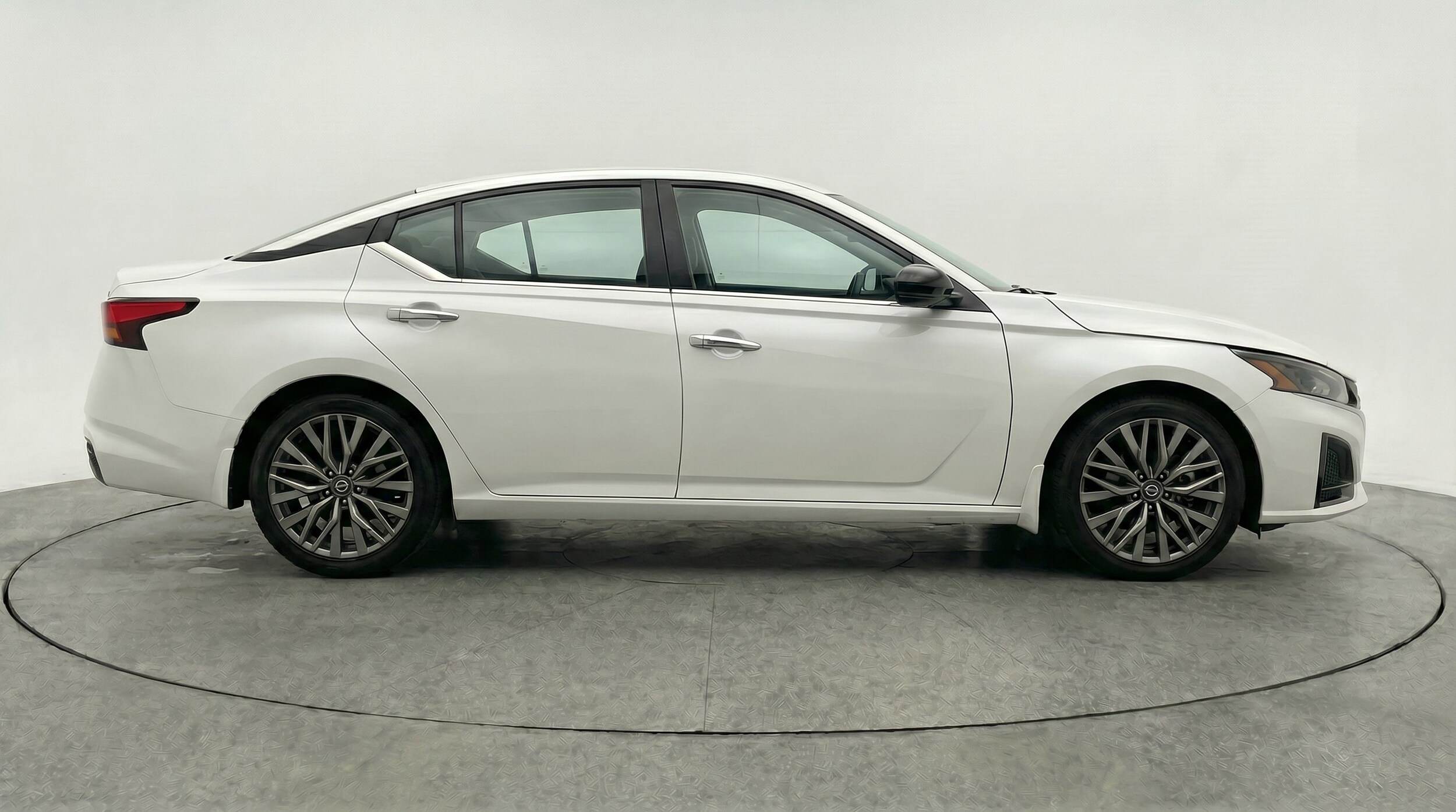 Thumbnail: 2025 Nissan Altima - 11