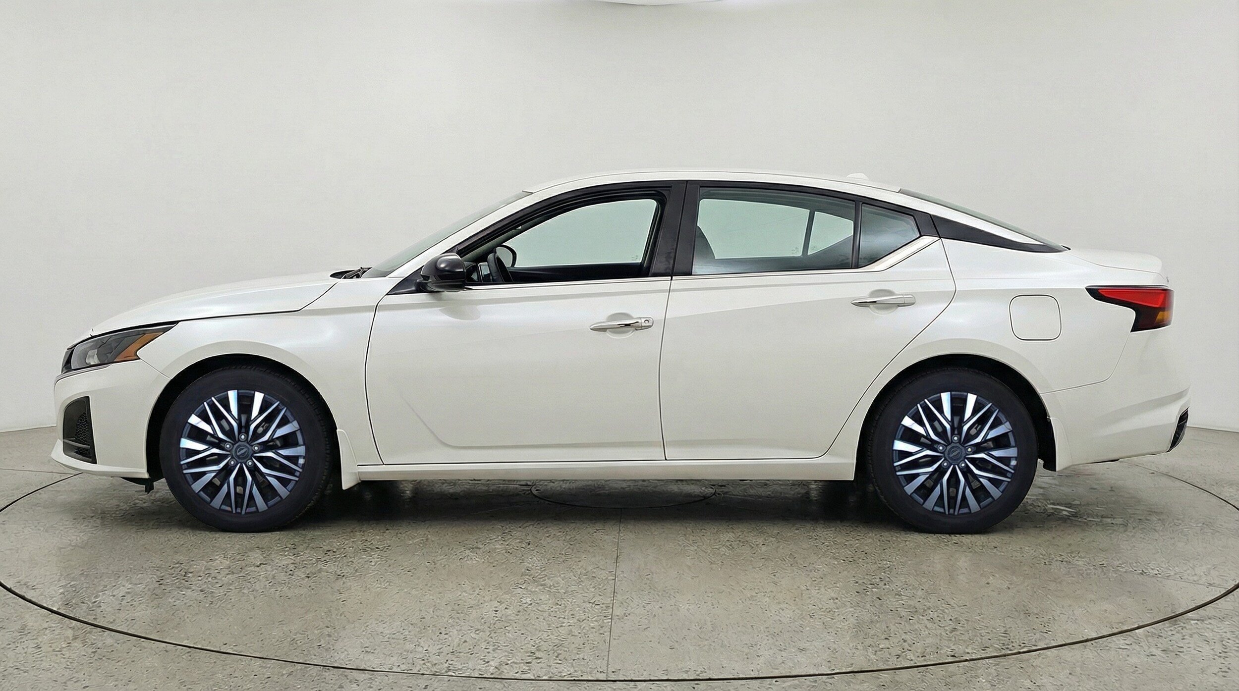 Thumbnail: 2025 Nissan Altima - 4