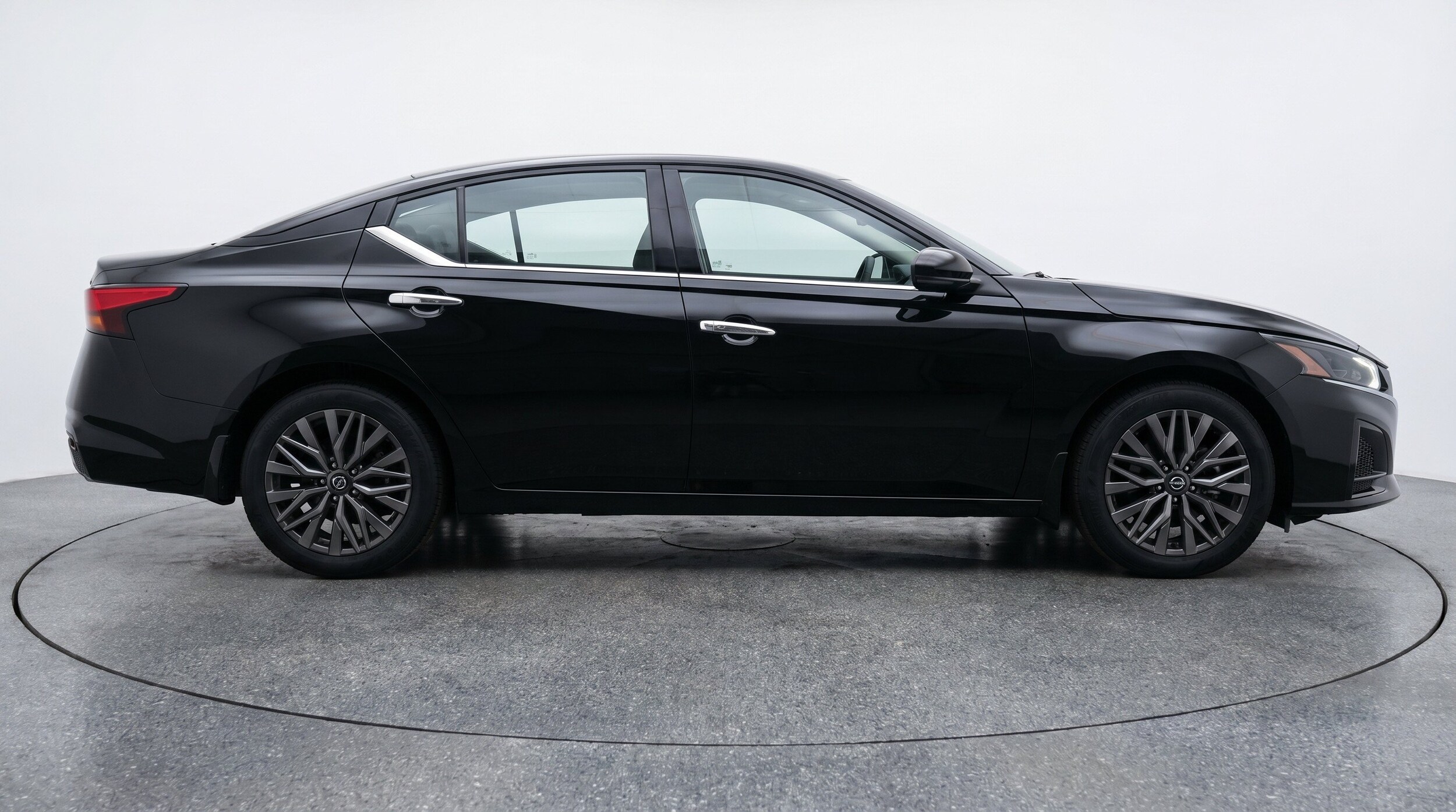 Thumbnail: 2025 Nissan Altima - 11