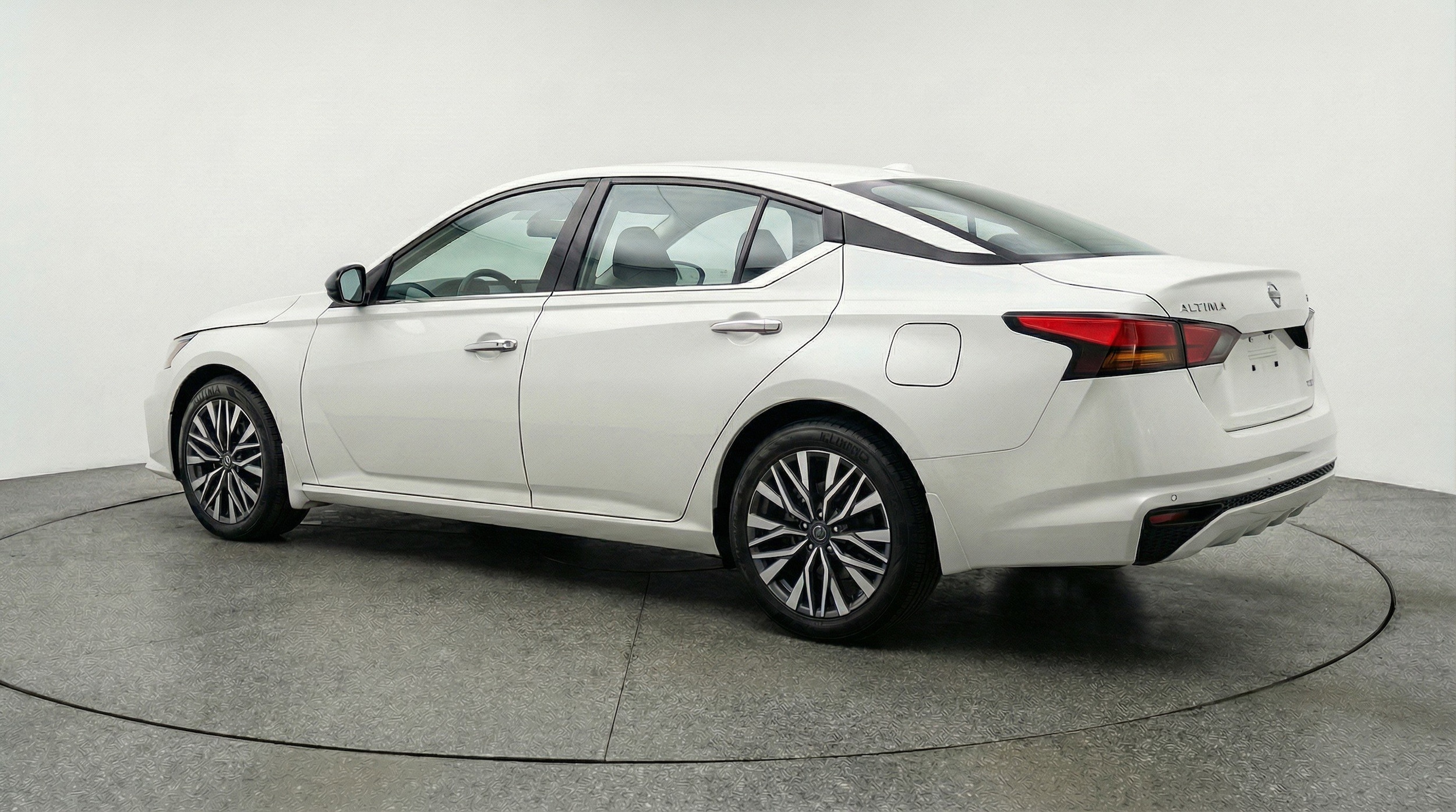 Thumbnail: 2025 Nissan Altima - 6