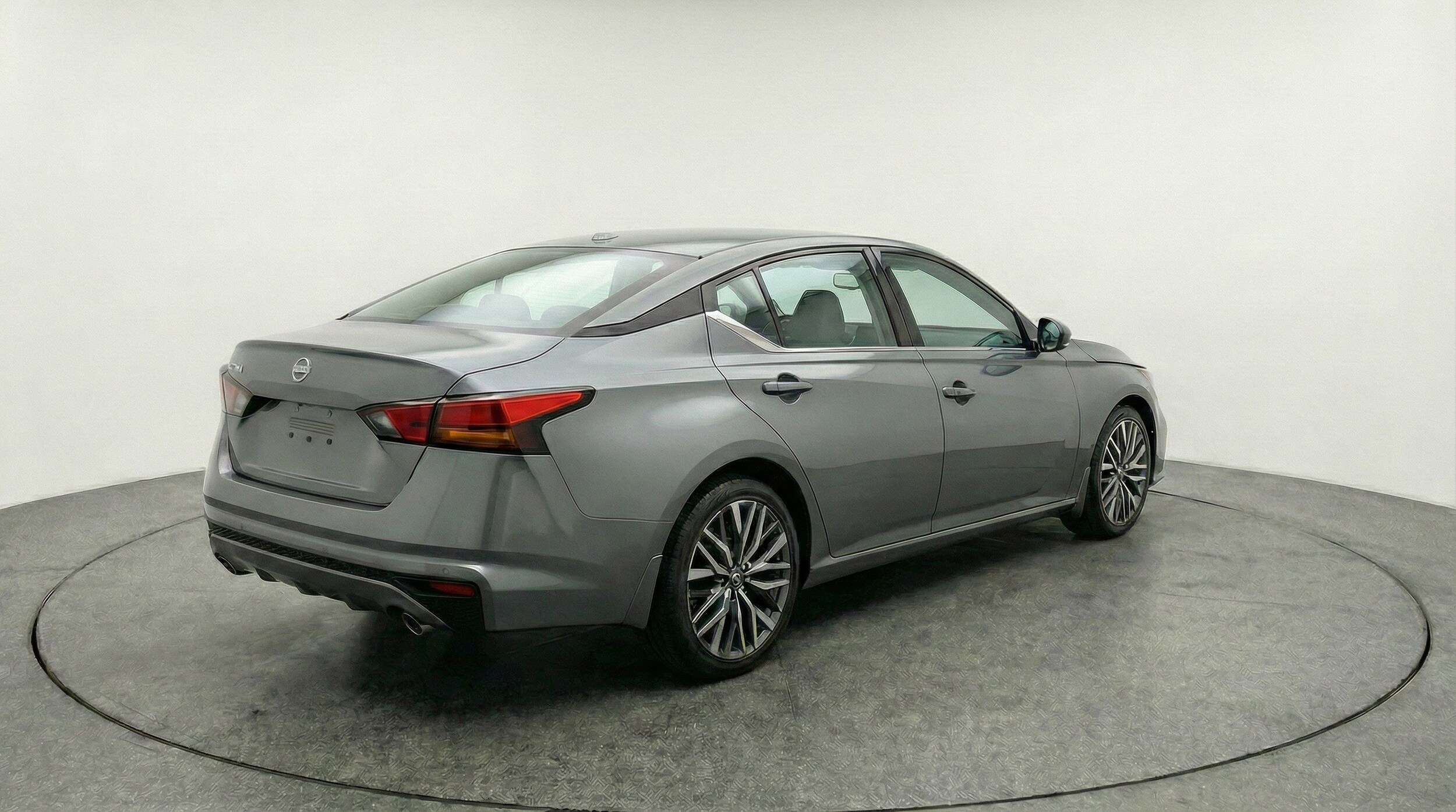 Thumbnail: 2025 Nissan Altima - 9