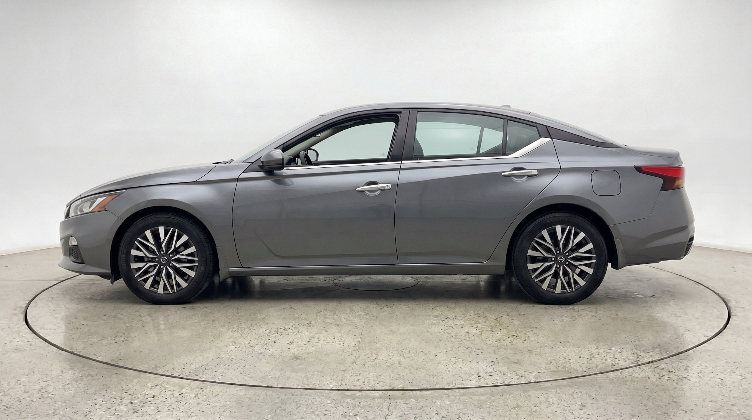 Thumbnail: 2025 Nissan Altima - 5