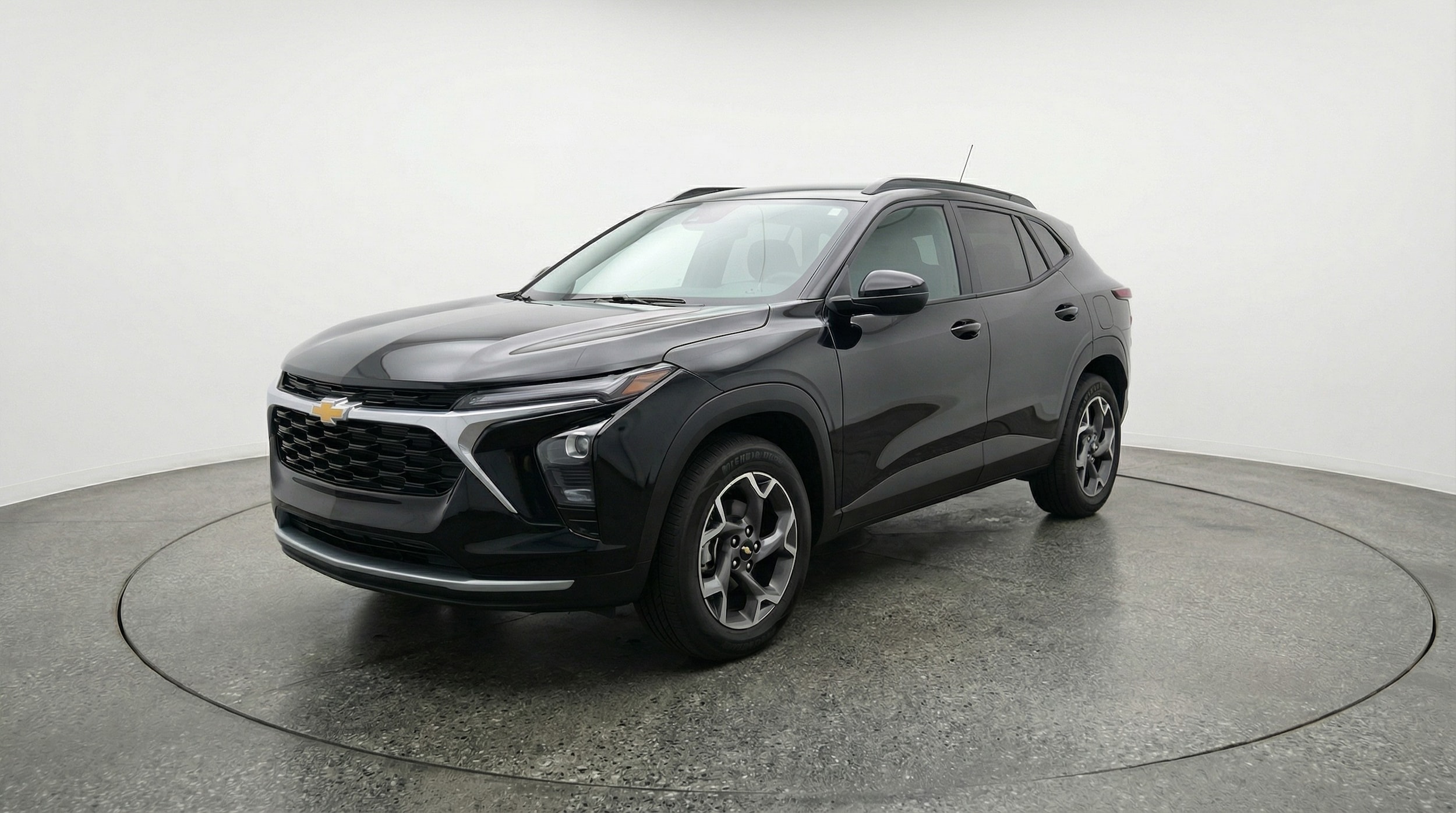 Thumbnail: 2025 Chevrolet Trax - 3