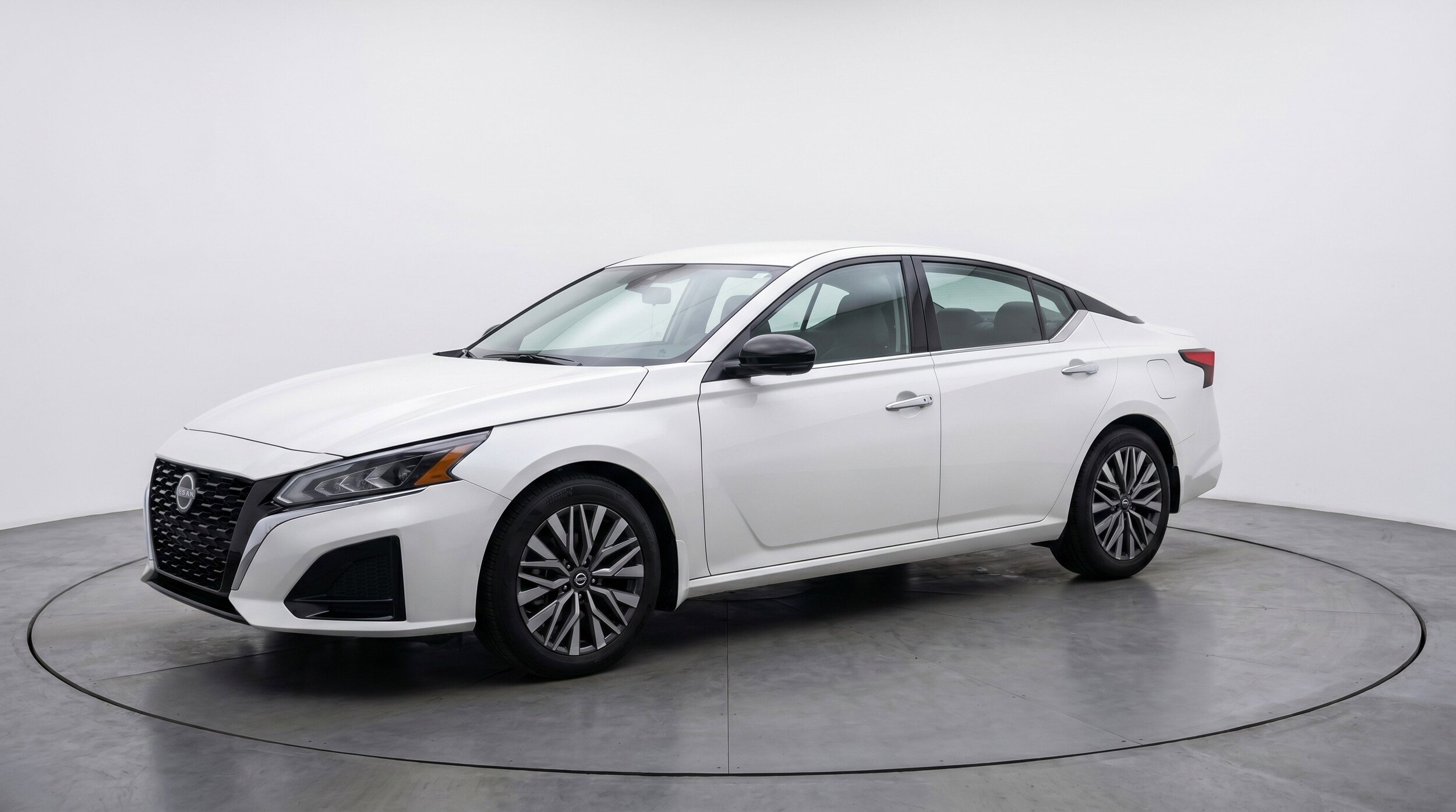 Thumbnail: 2025 Nissan Altima - 3